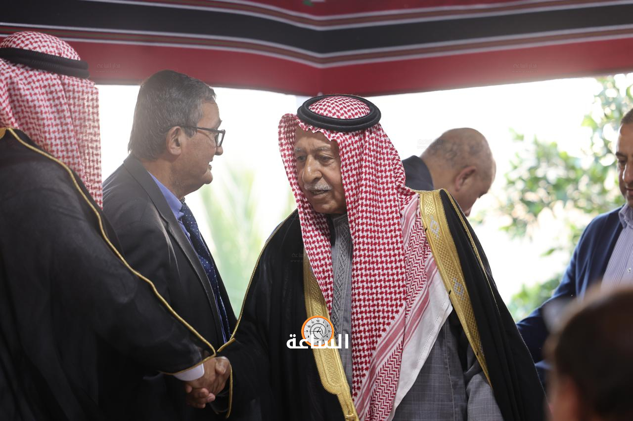Madar Al-Saa Images 0.11747076643804322