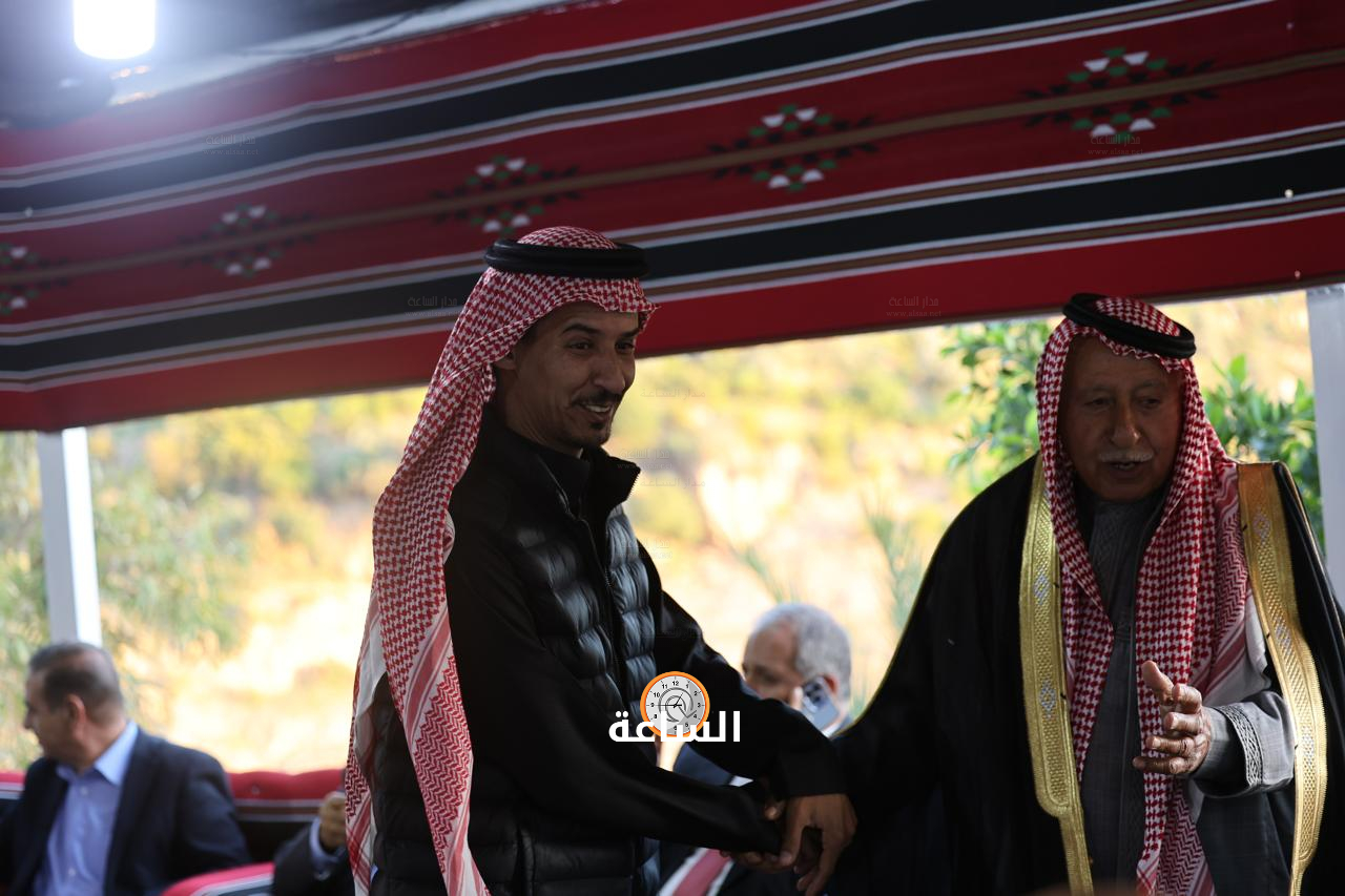 Madar Al-Saa Images 0.4452156740545167