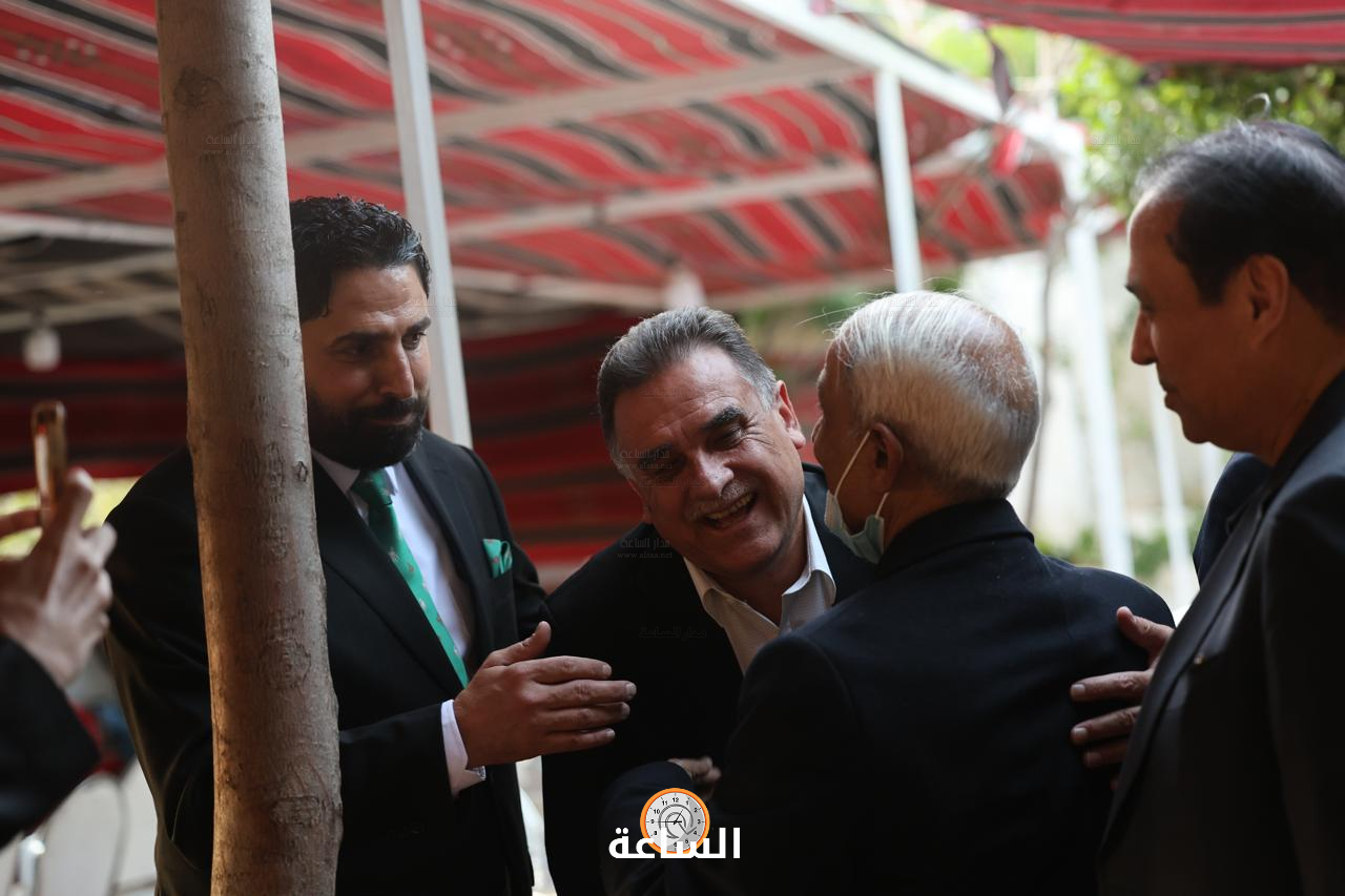 Madar Al-Saa Images 0.4852251362336709