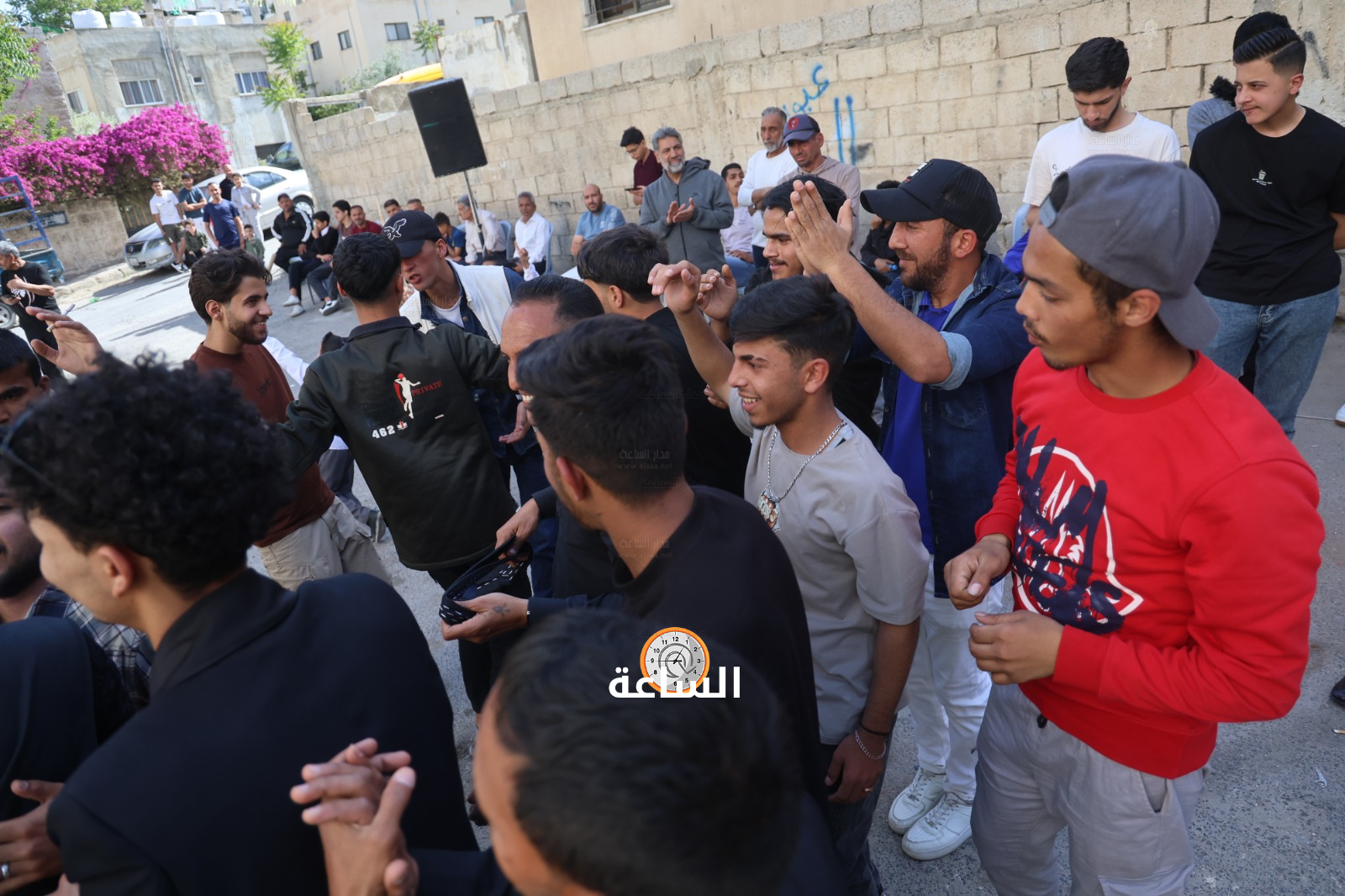 Madar Al-Saa Images 0.5311184495982577