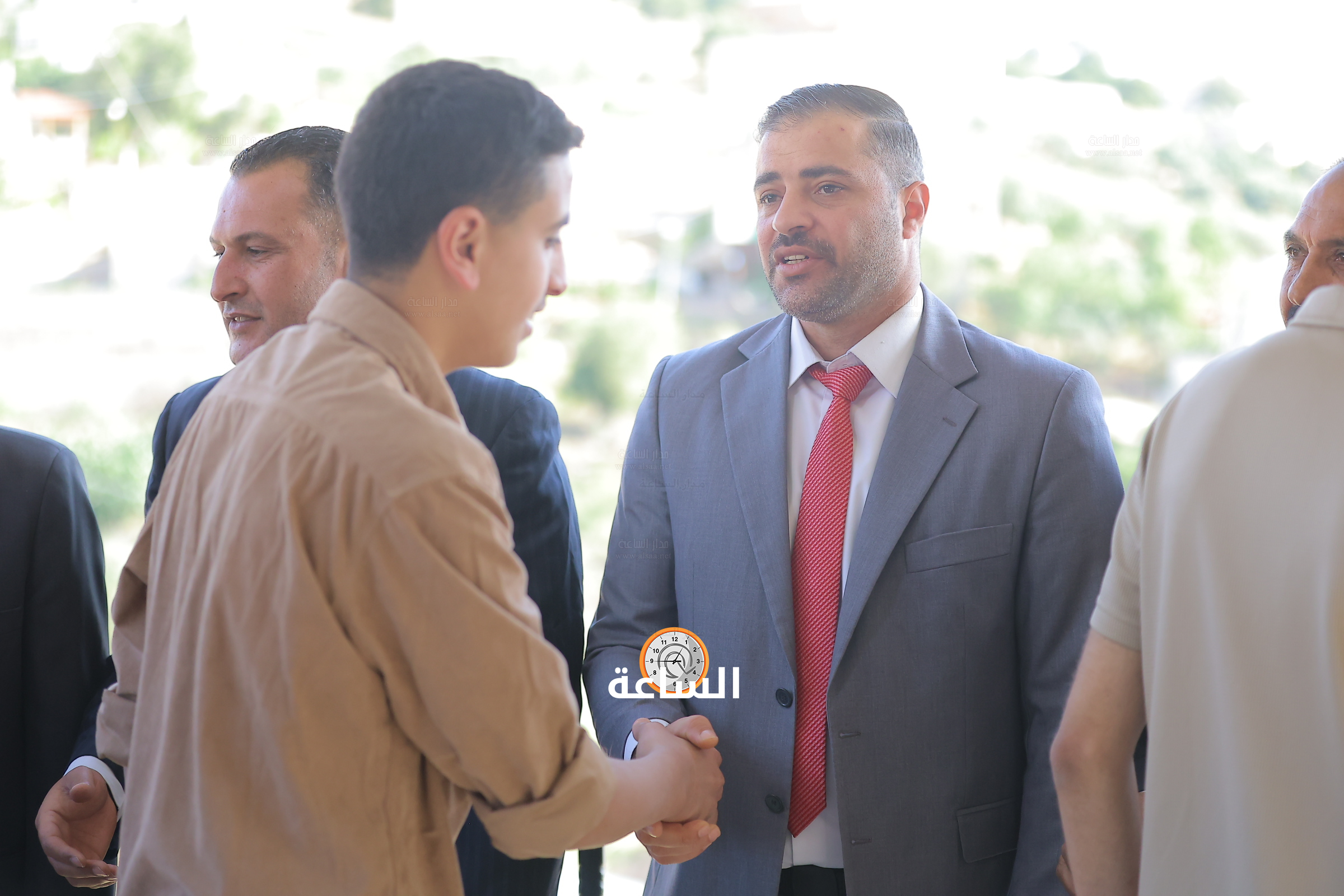 Madar Al-Saa Images 0.04681213168150522