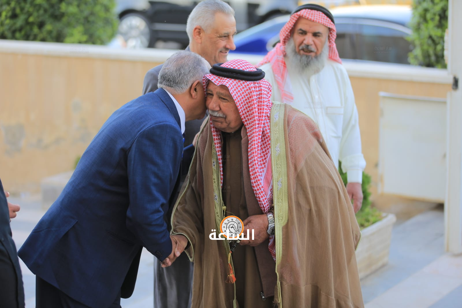 Madar Al-Saa Images 0.8704185026372884