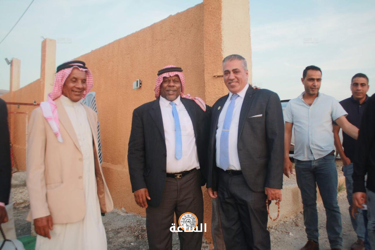 Madar Al-Saa Images 0.9789398946084465