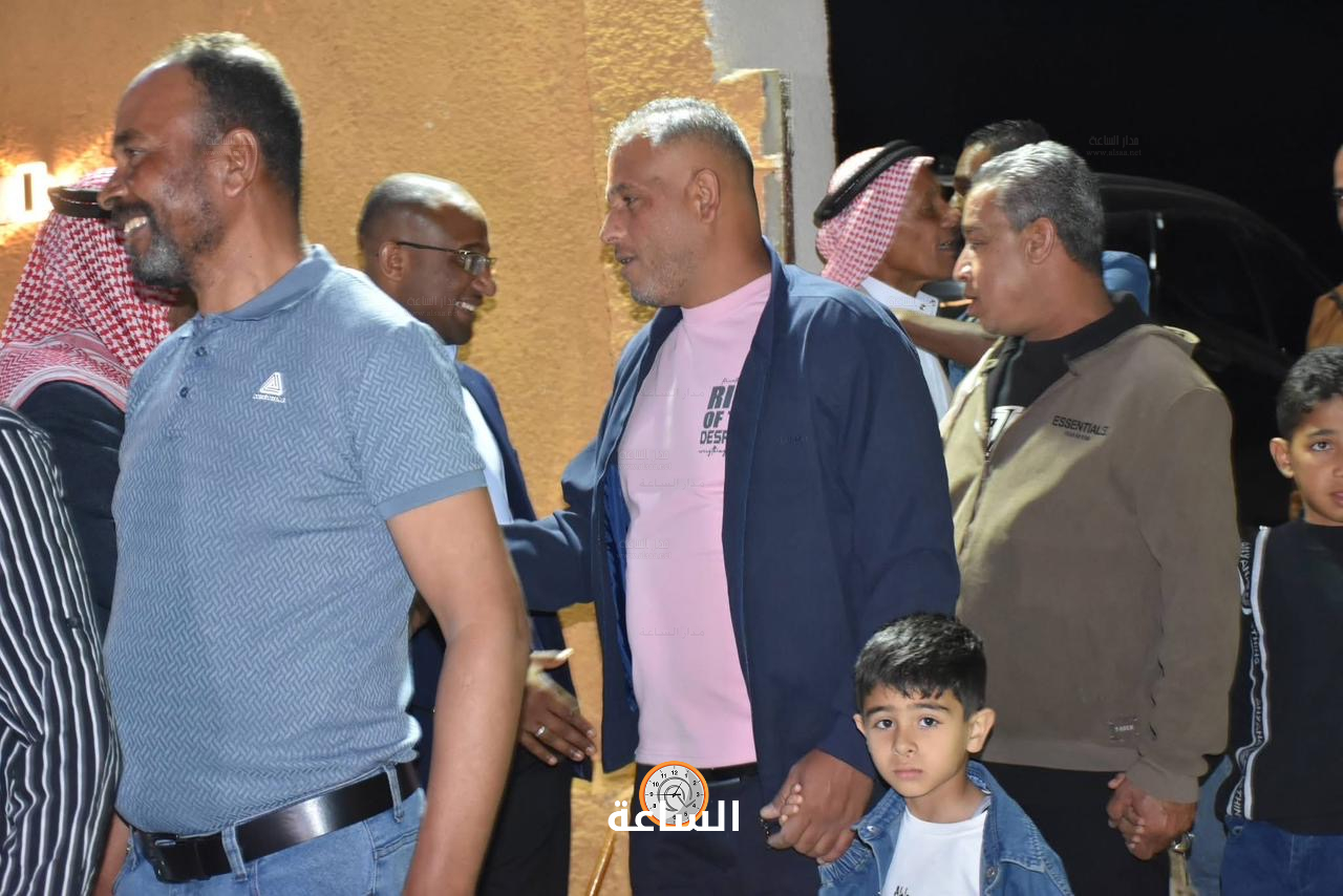 Madar Al-Saa Images 0.928050859692519