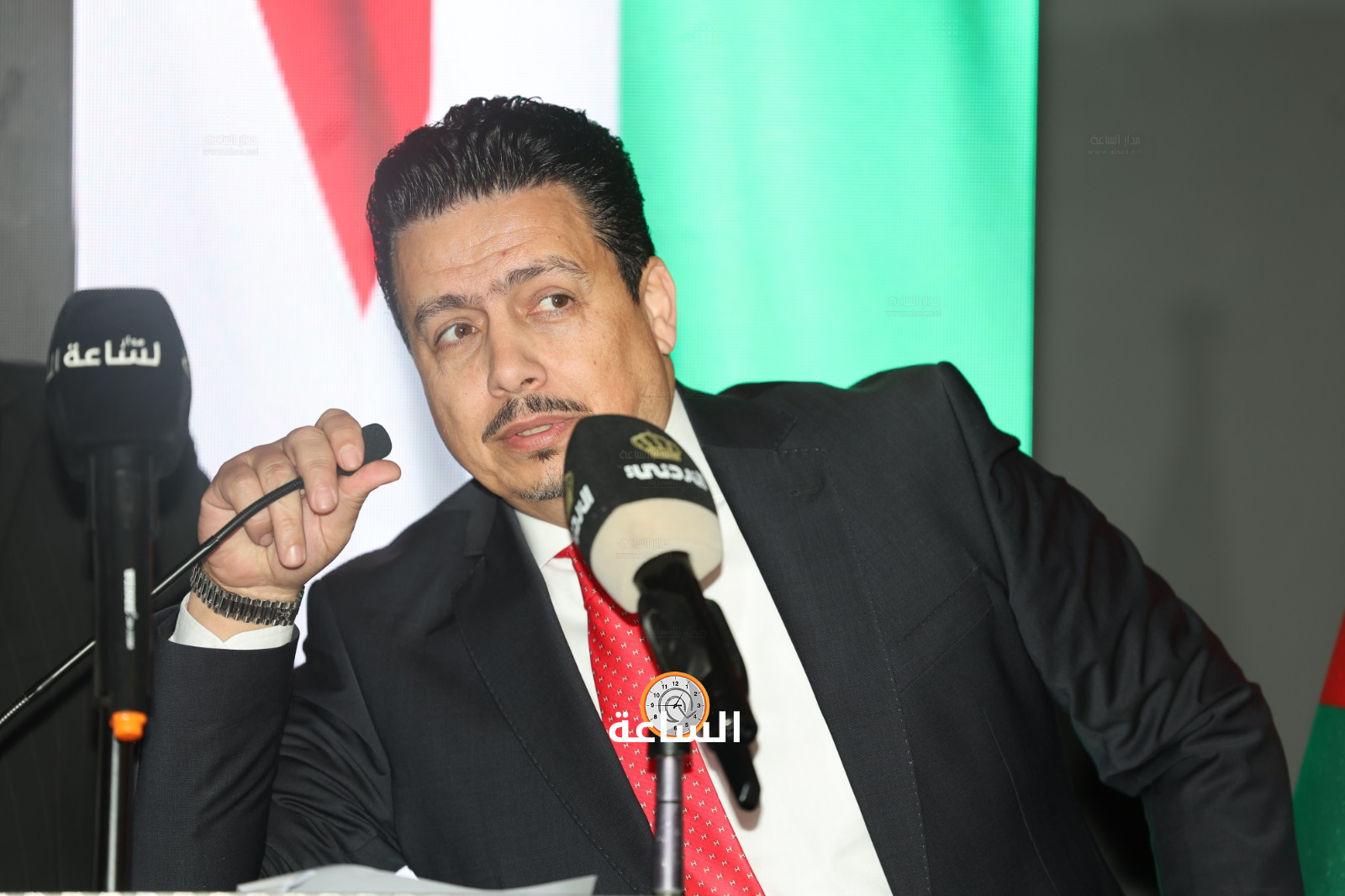 Madar Al-Saa Images 0.6302810258921283