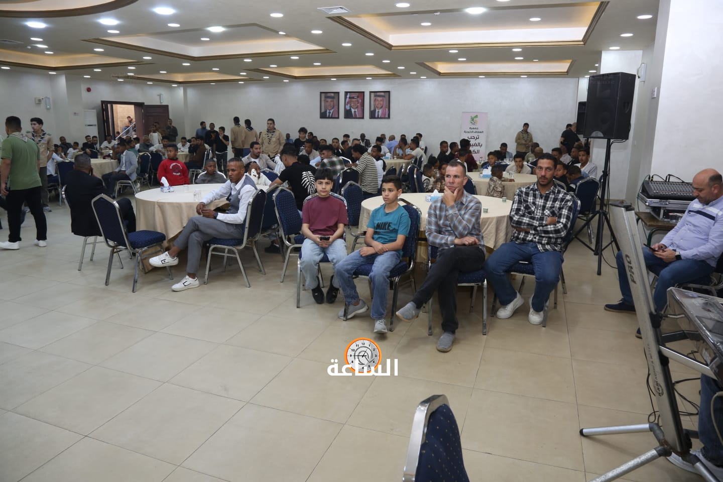 Madar Al-Saa Images 0.9991379346956494