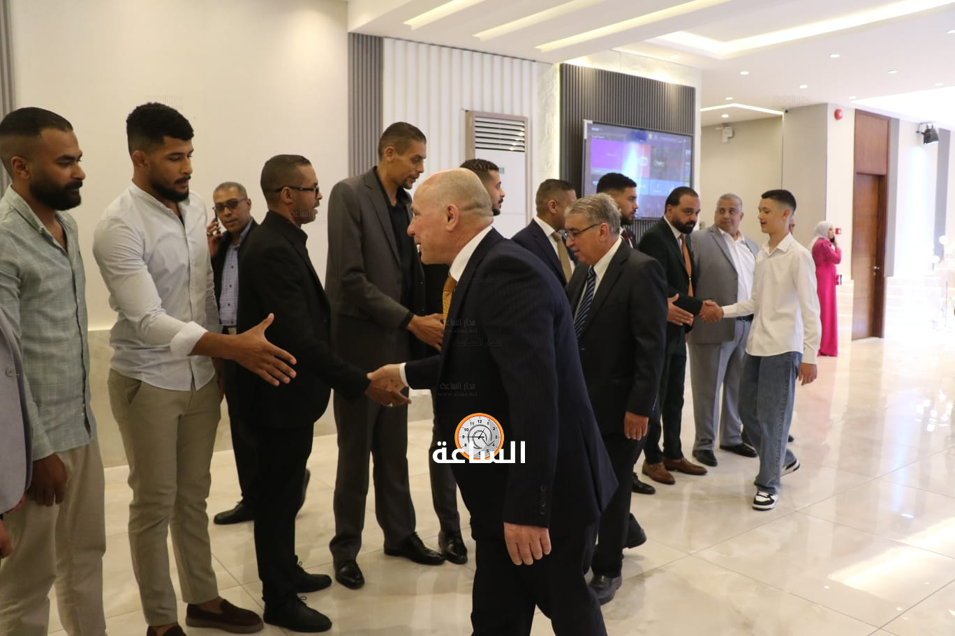 Madar Al-Saa Images 0.15382941592671384