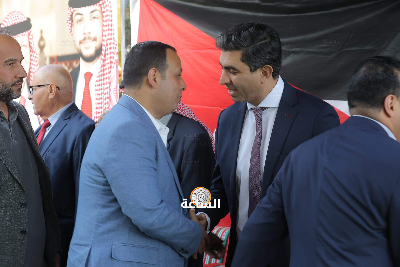 Madar Al-Saa Images 0.5536191273086787