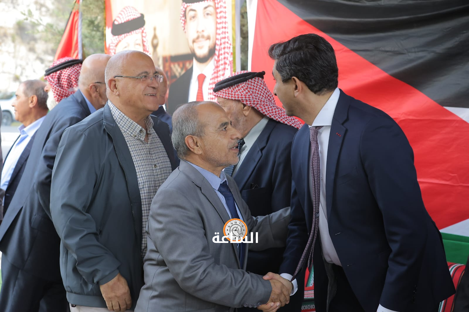 Madar Al-Saa Images 0.4520076210369701