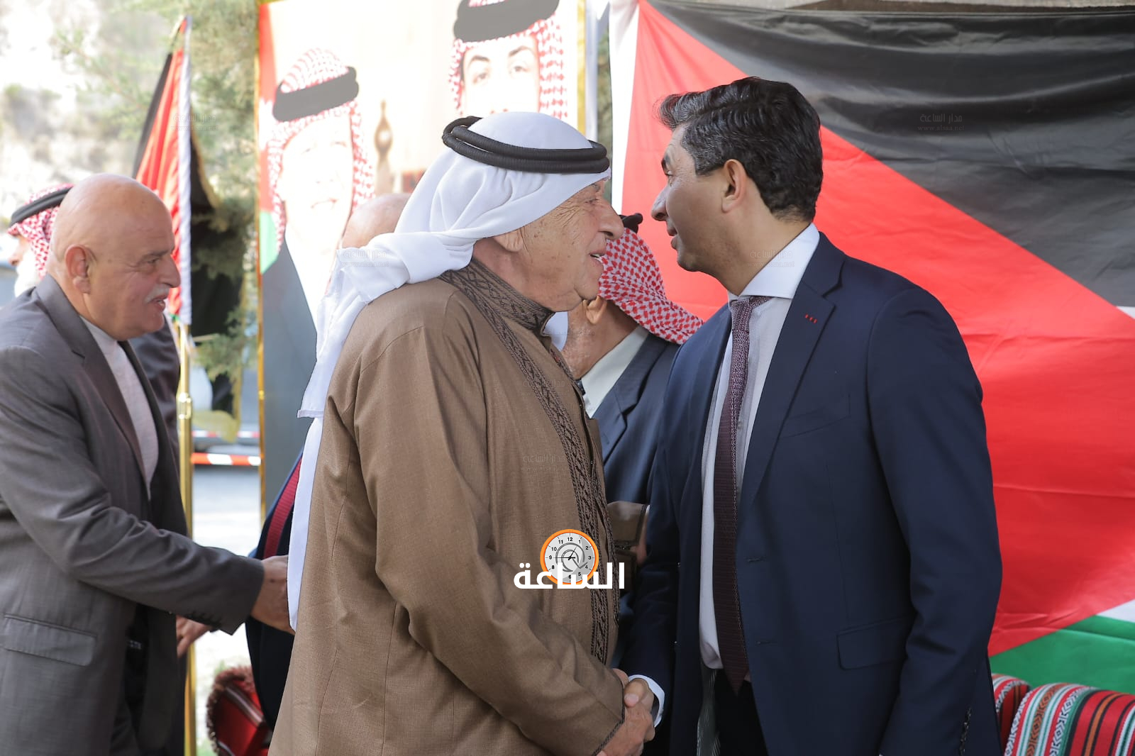 Madar Al-Saa Images 0.571785781810219