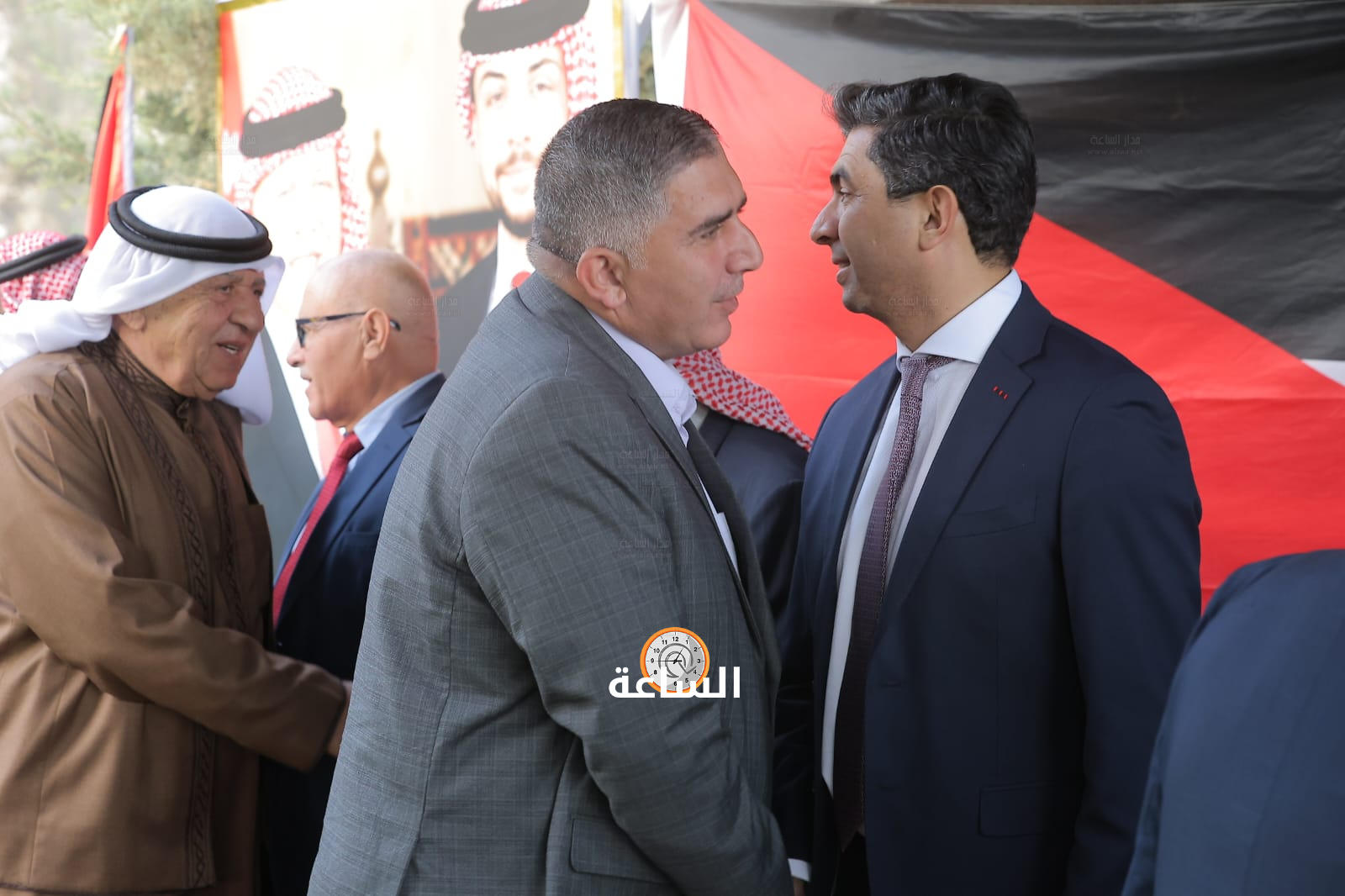 Madar Al-Saa Images 0.14076265223753814