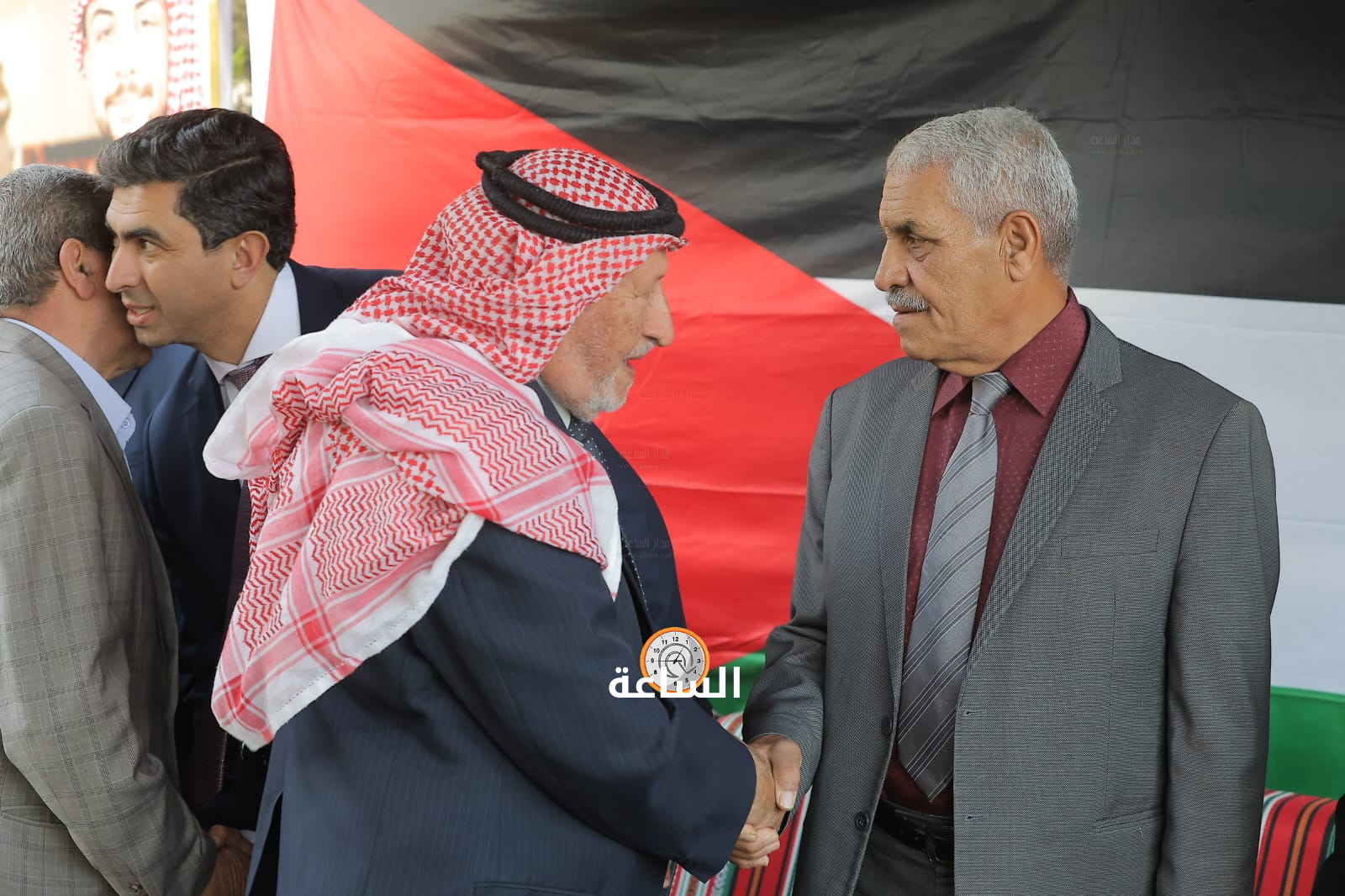 Madar Al-Saa Images 0.5395793519432128