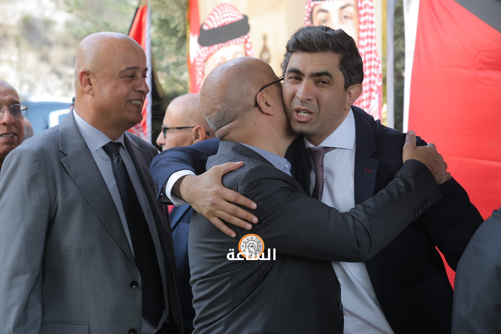 Madar Al-Saa Images 0.4363653718462822