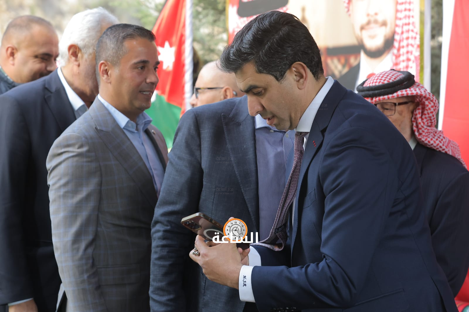 Madar Al-Saa Images 0.7036853063395913