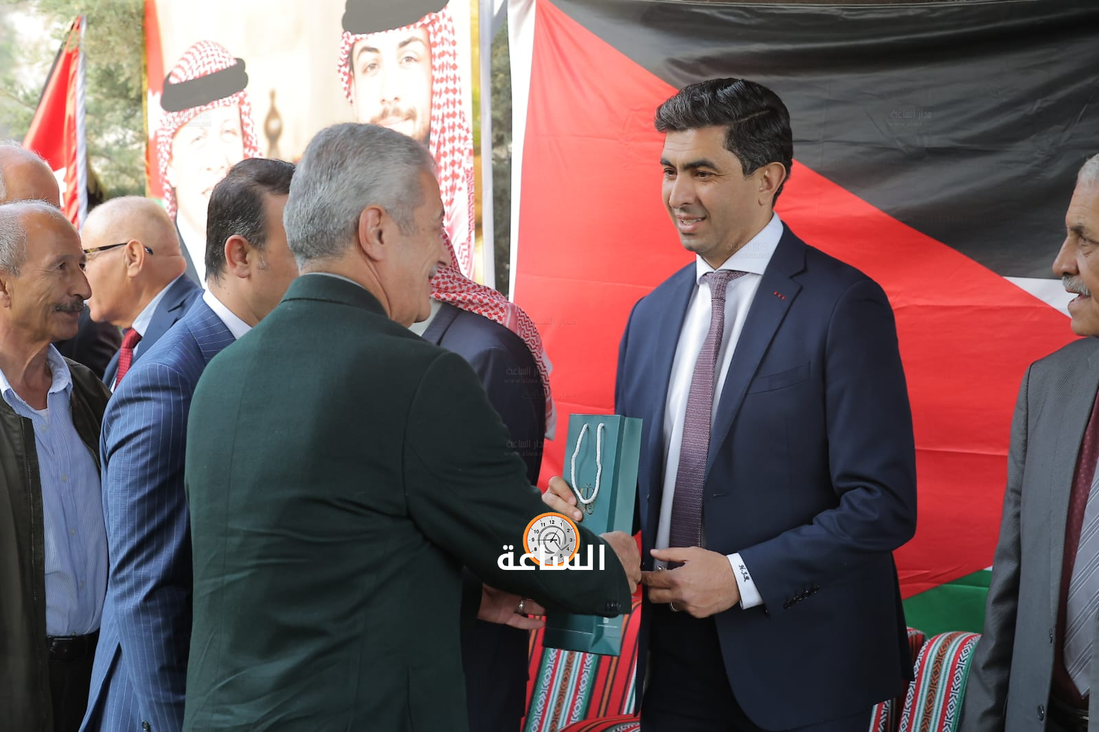Madar Al-Saa Images 0.40999765301412994
