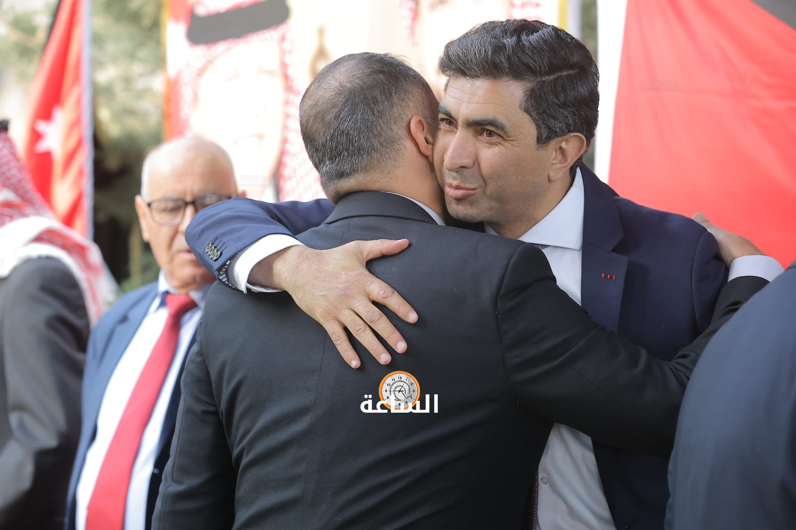 Madar Al-Saa Images 0.22032599929441177