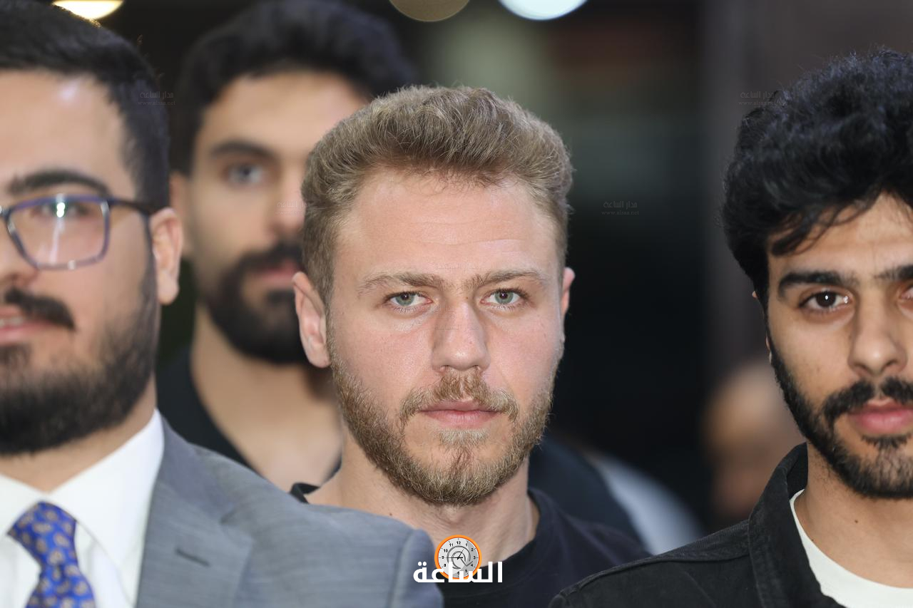 Madar Al-Saa Images 0.385473585789358