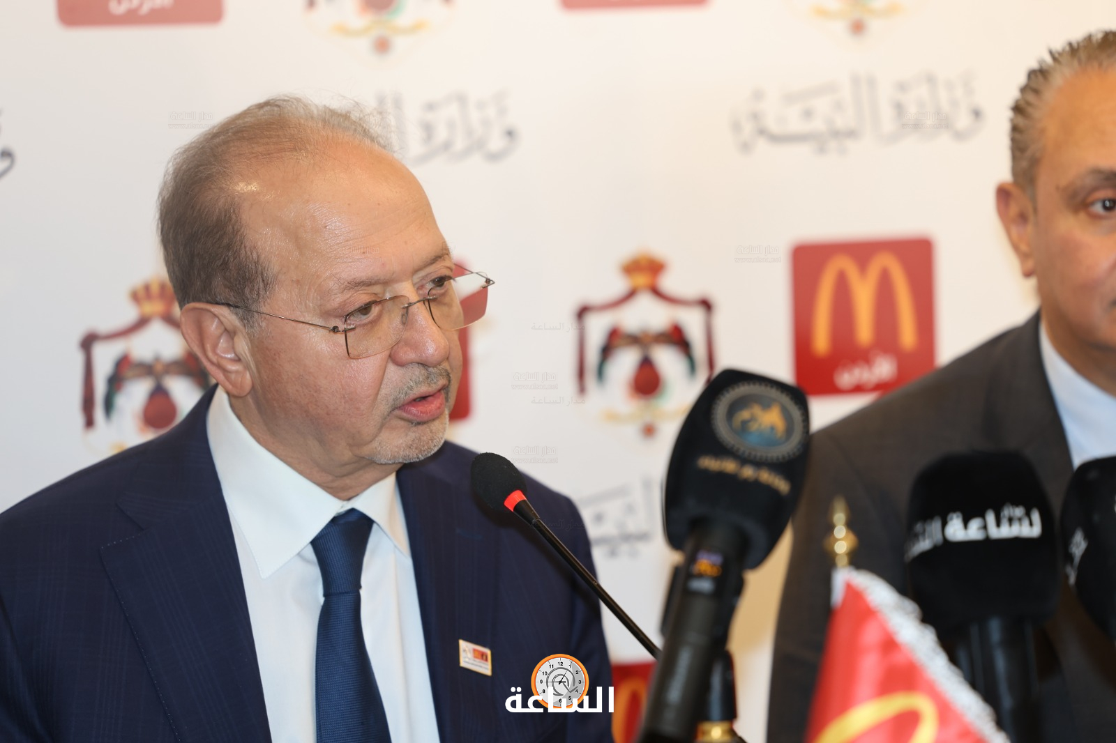 Madar Al-Saa Images 0.42860249487613