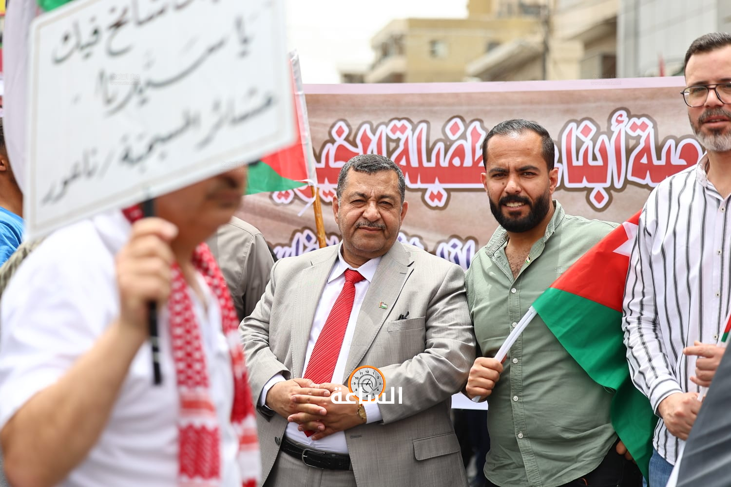 Madar Al-Saa Images 0.058109616477020065