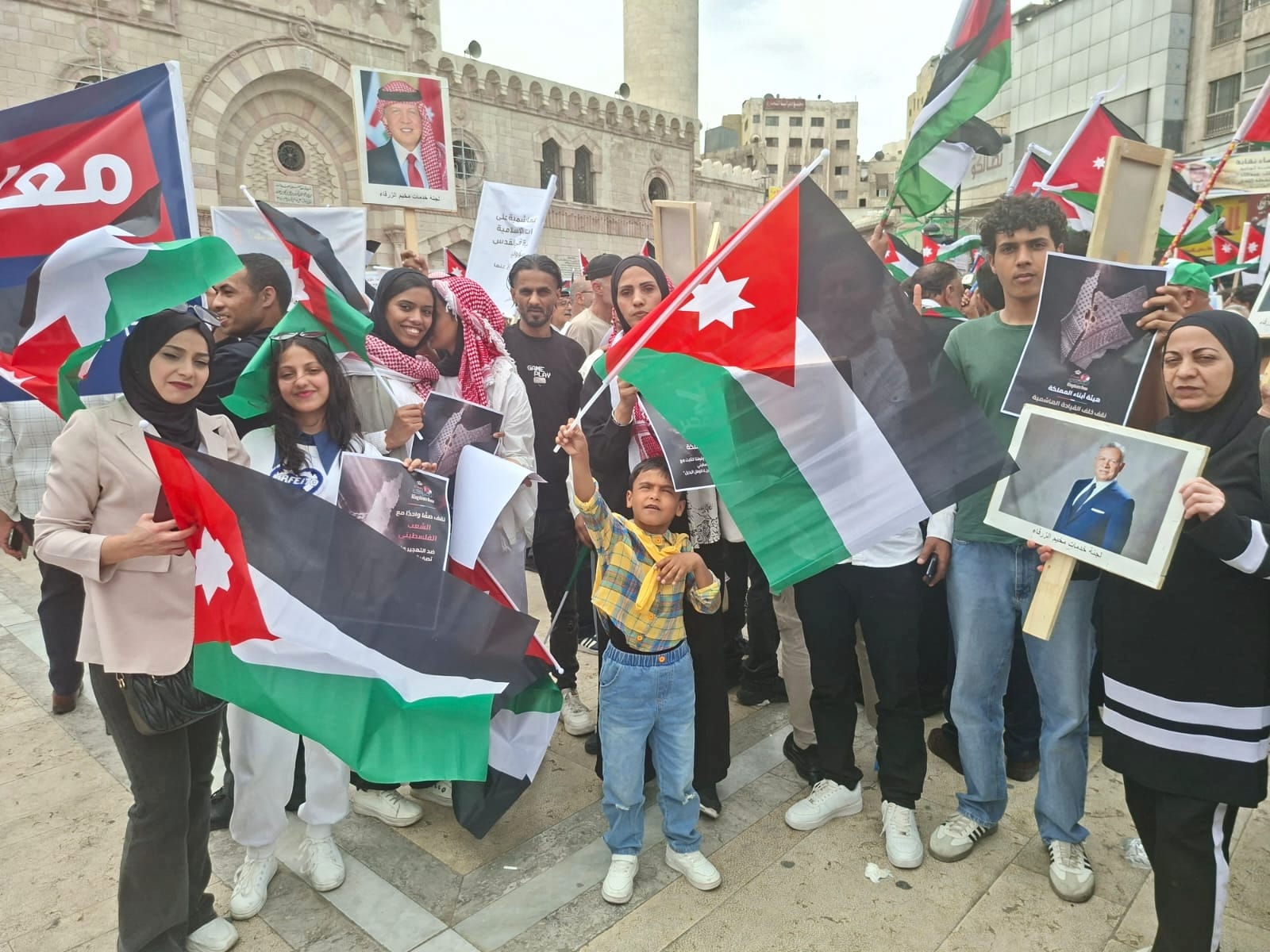 Madar Al-Saa Images 0.28981900329693844