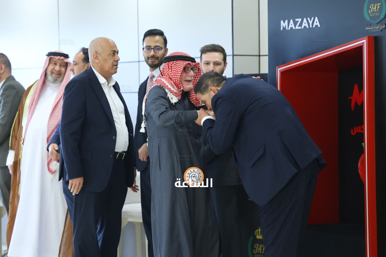 Madar Al-Saa Images 0.8817690706374429