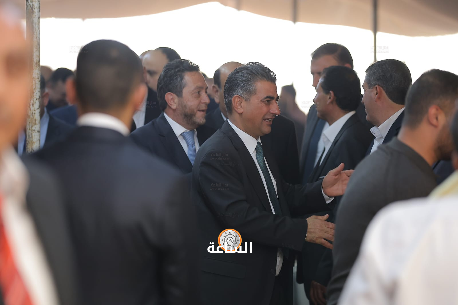 Madar Al-Saa Images 0.4476441318722385
