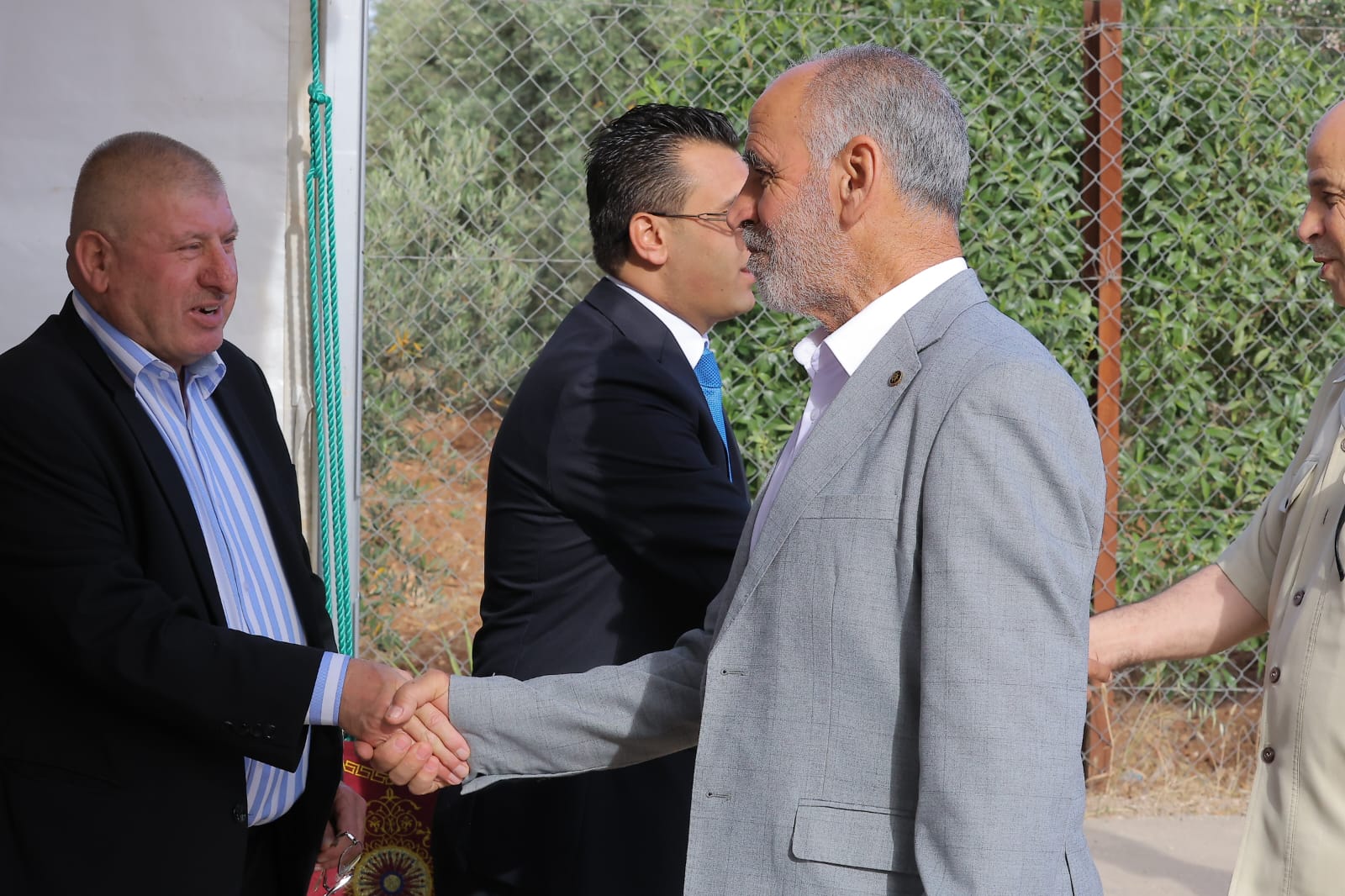 Madar Al-Saa Images 0.38455704065127316