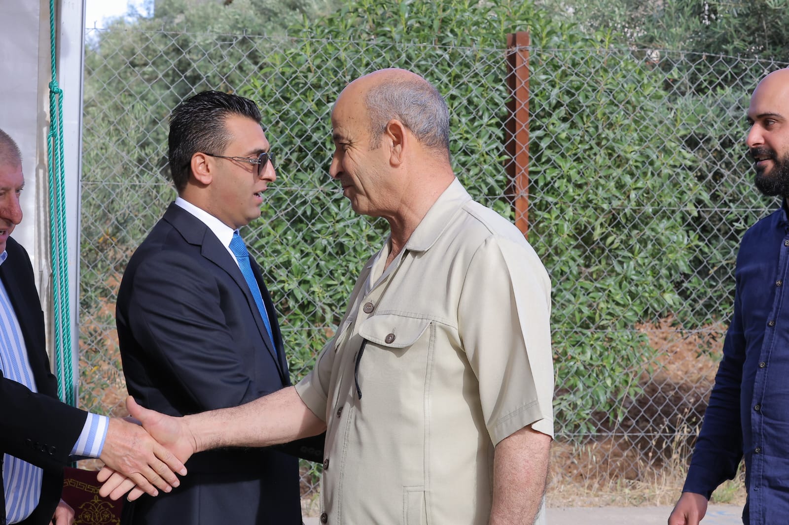 Madar Al-Saa Images 0.6234946860442325