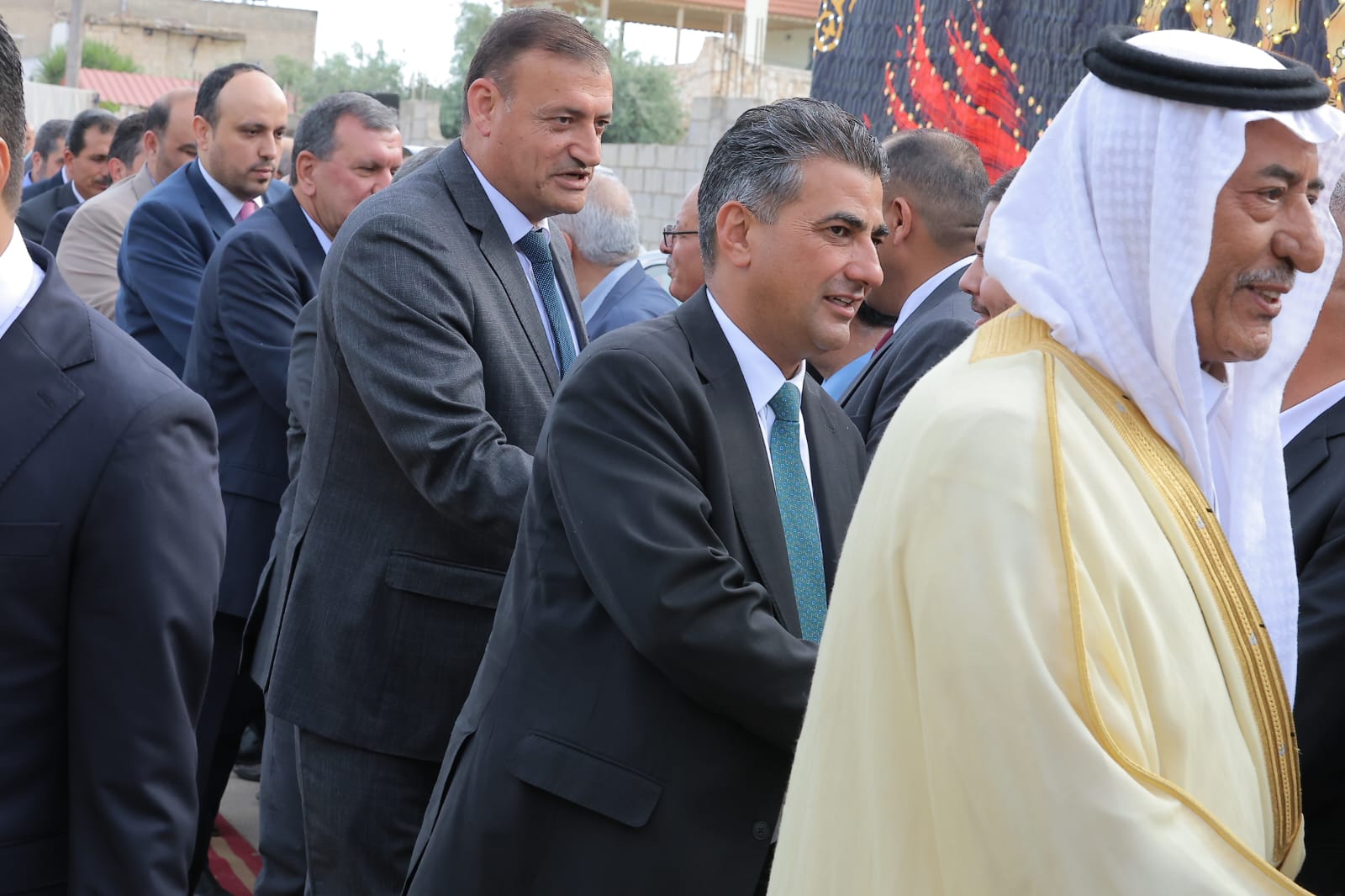 Madar Al-Saa Images 0.5813599072360369