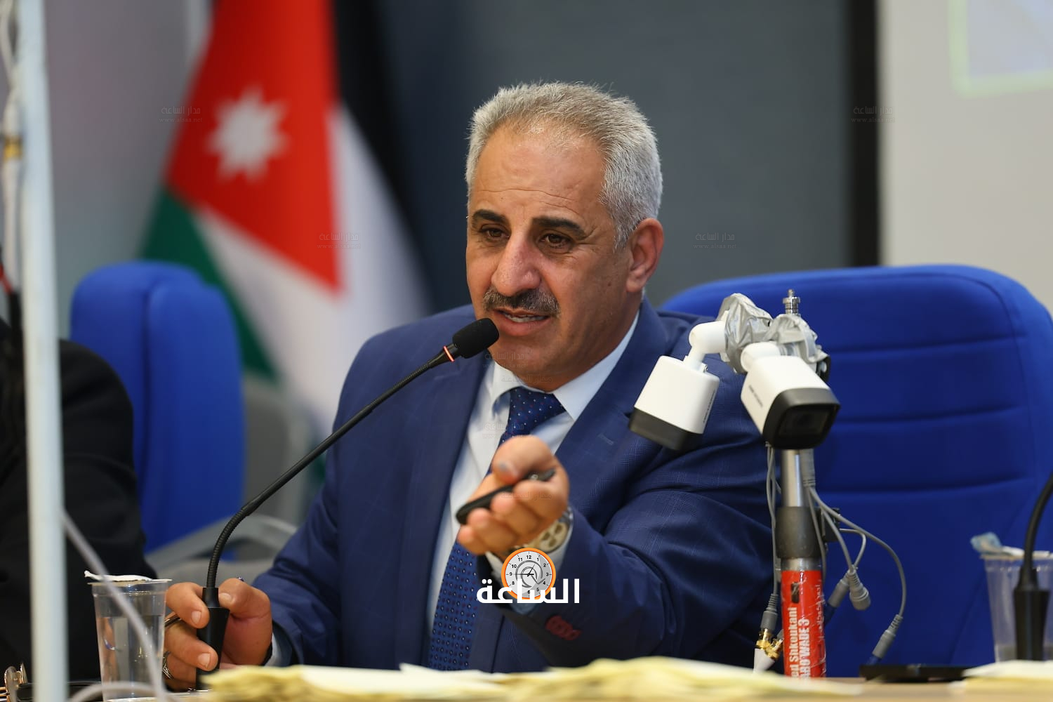 Madar Al-Saa Images 0.20100887670250056