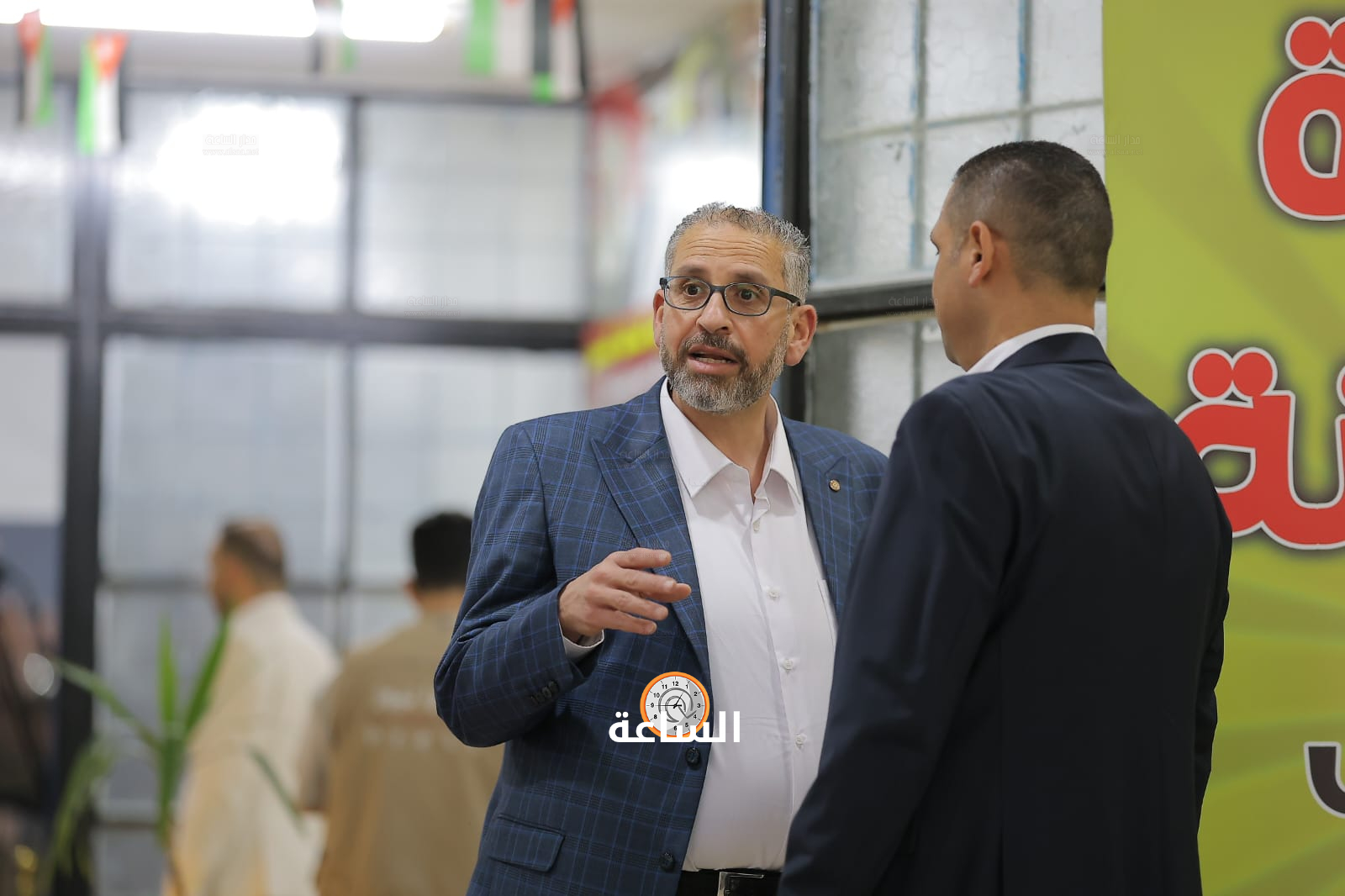 Madar Al-Saa Images 0.2530064309140868