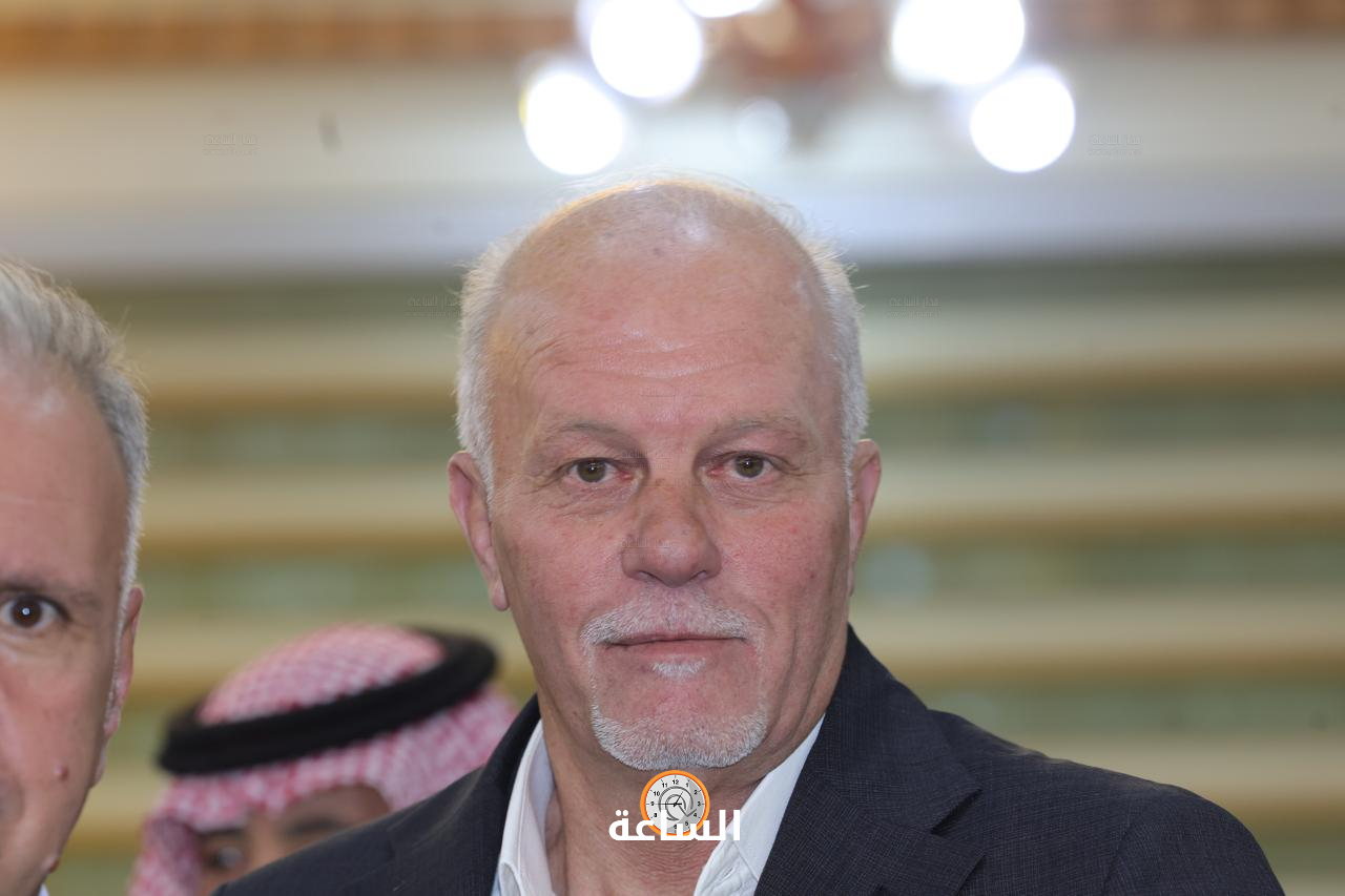 Madar Al-Saa Images 0.43946853995295254