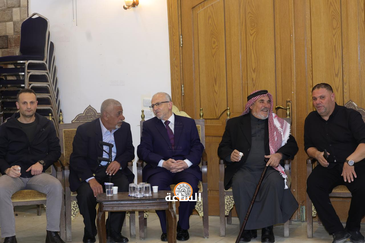 Madar Al-Saa Images 0.47498295813173186