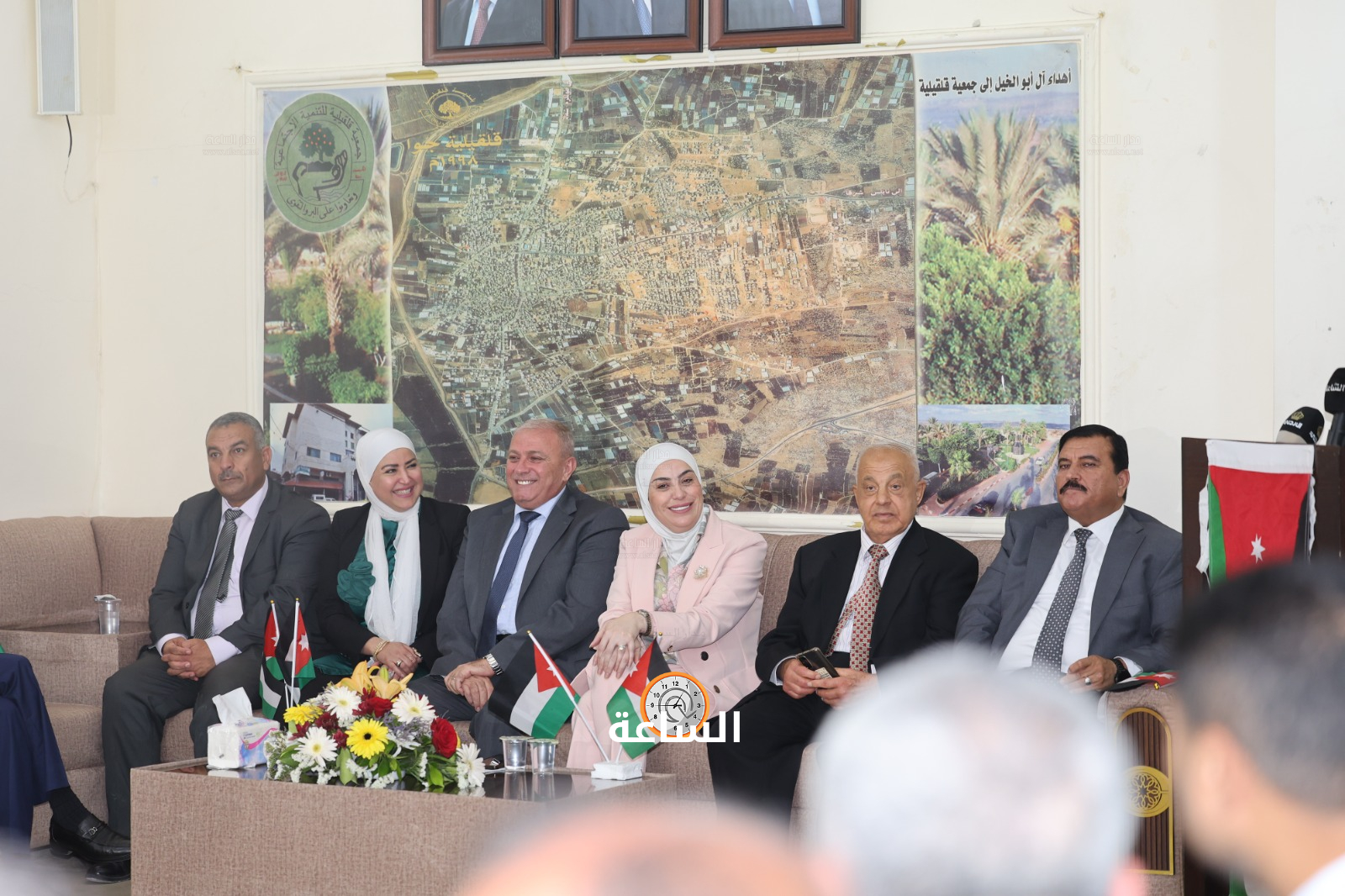 Madar Al-Saa Images 0.03578416063639378
