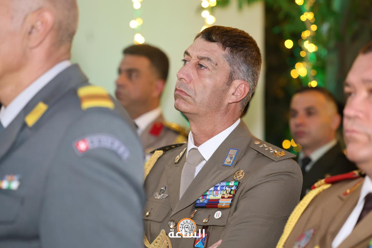 Madar Al-Saa Images 0.002729653548478317