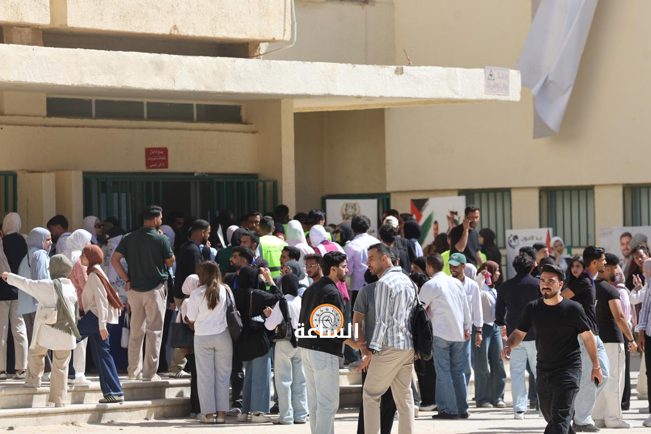Madar Al-Saa Images 0.07529339306254745