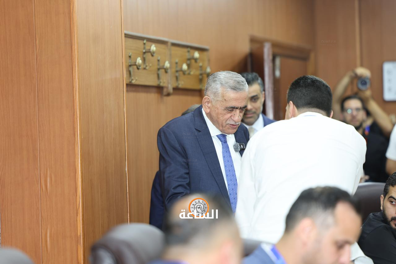 Madar Al-Saa Images 0.3745838592558641