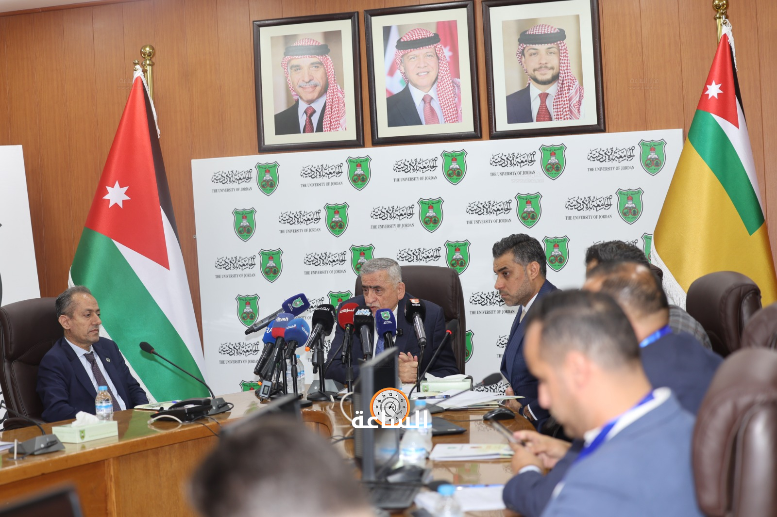 Madar Al-Saa Images 0.6916732435314003