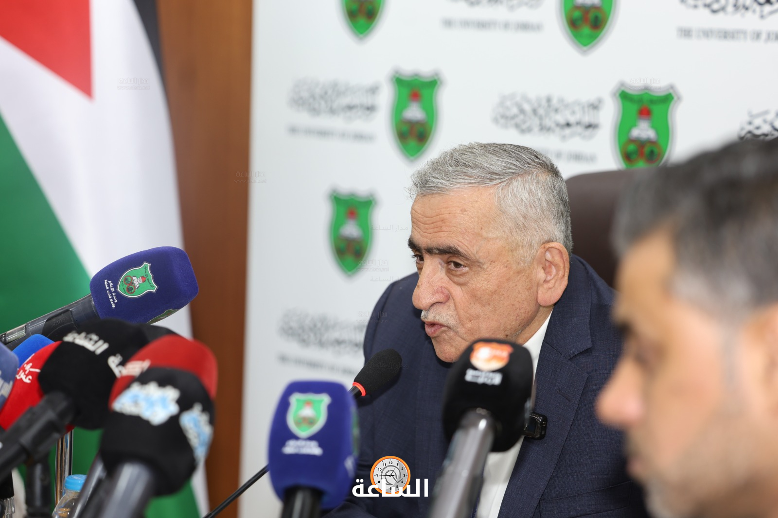 Madar Al-Saa Images 0.056422366842693084