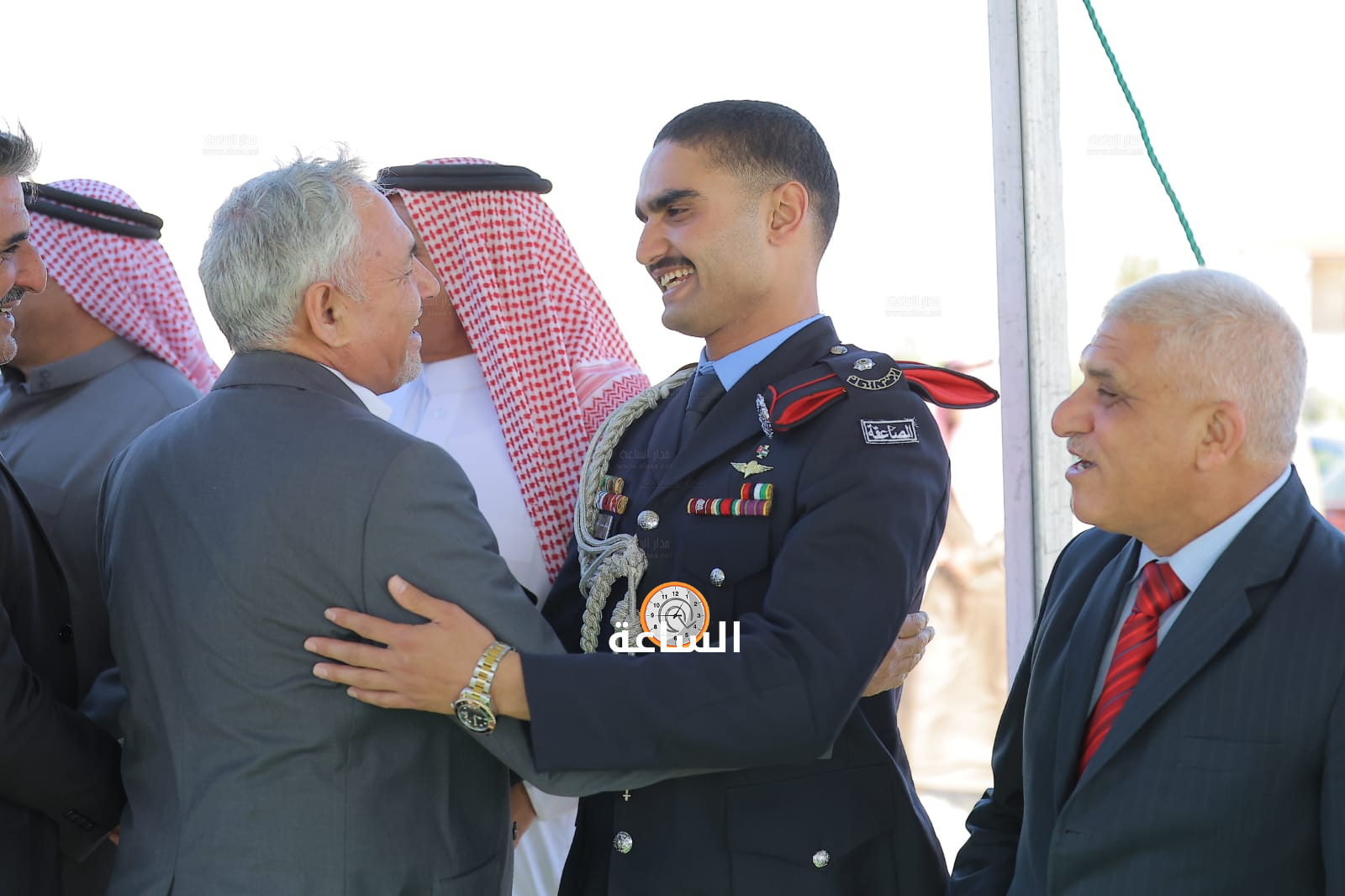 Madar Al-Saa Images 0.8609283663570496