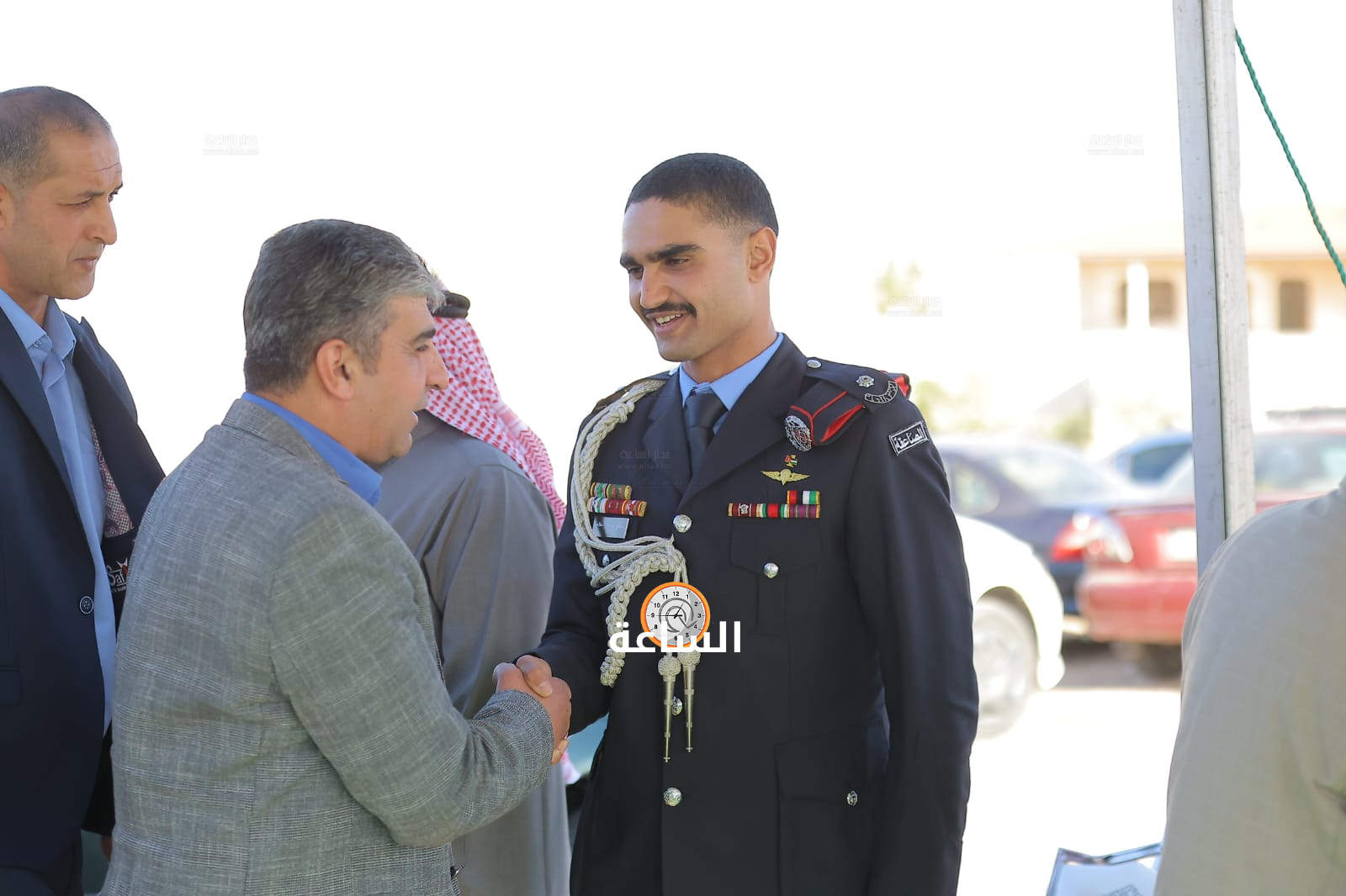 Madar Al-Saa Images 0.17402132548882387