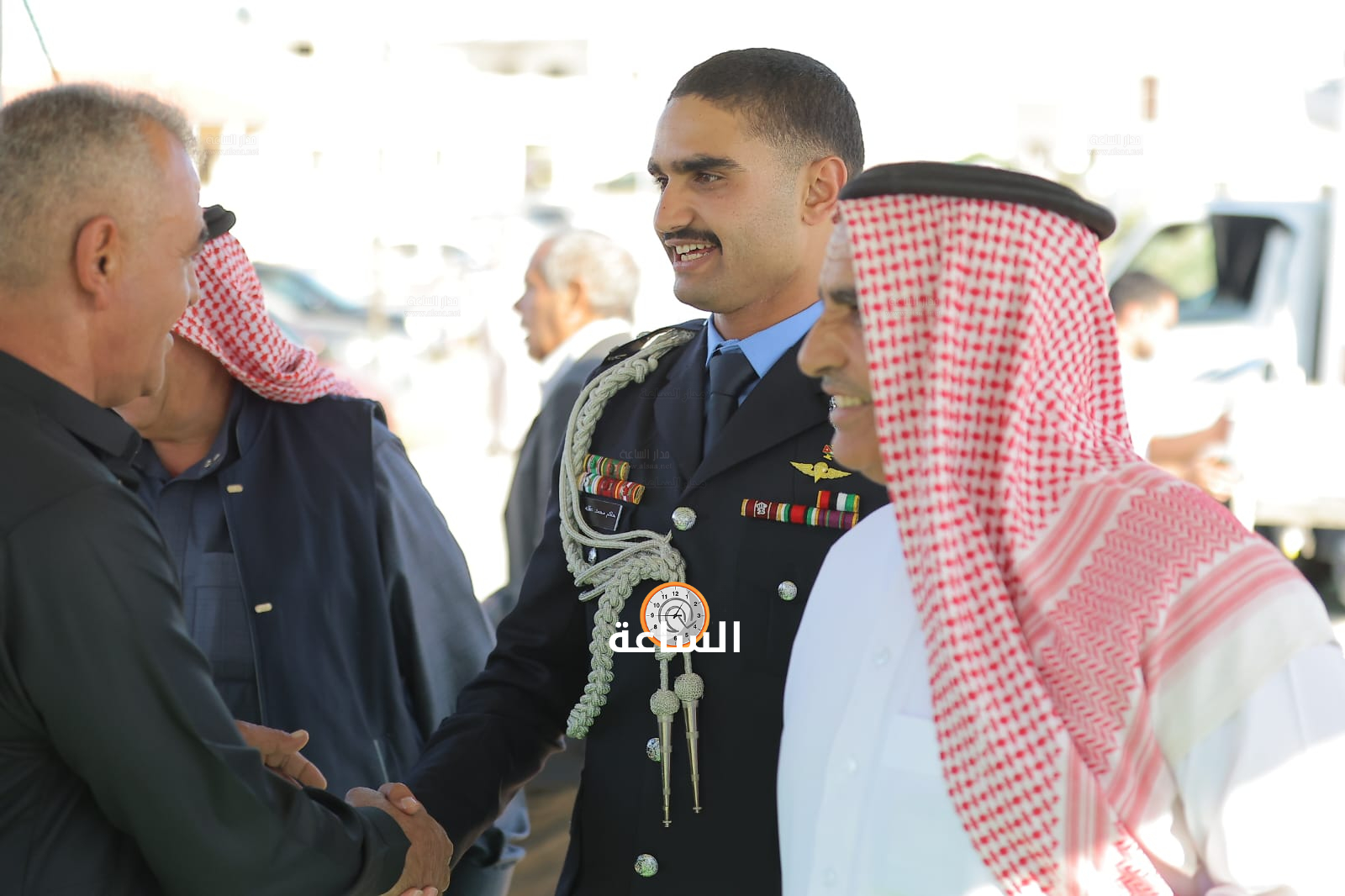 Madar Al-Saa Images 0.9512283091244019