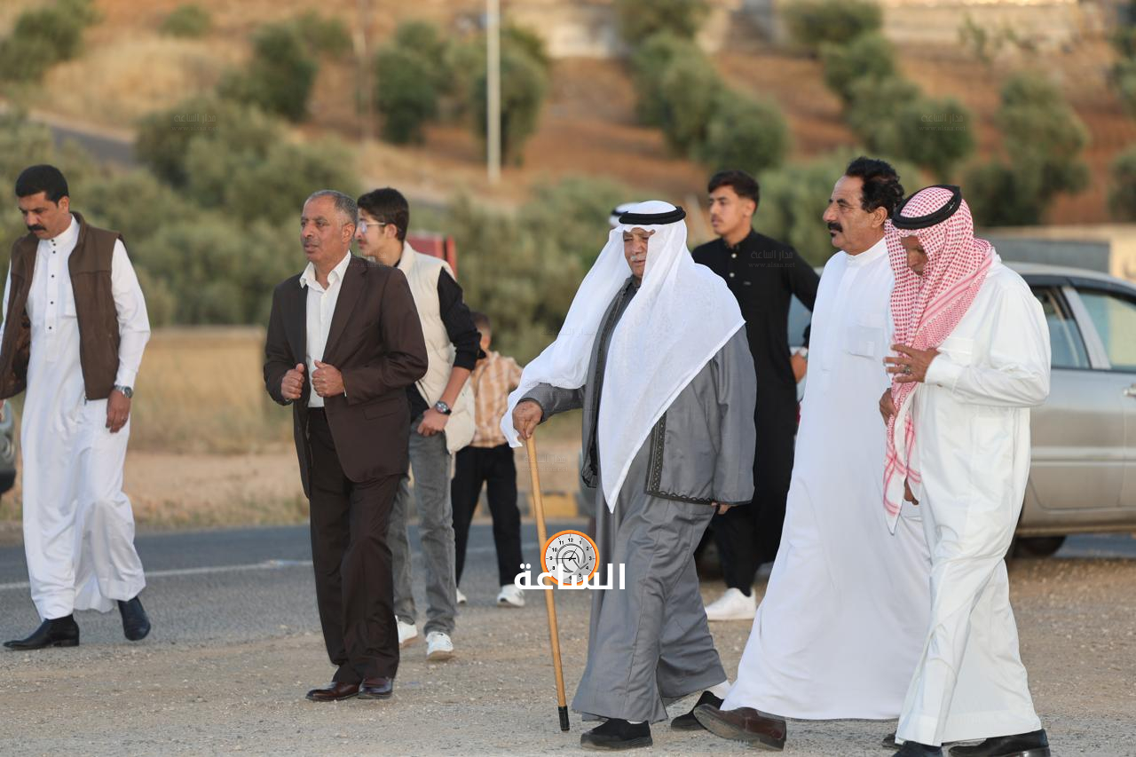 Madar Al-Saa Images 0.7498591042315745