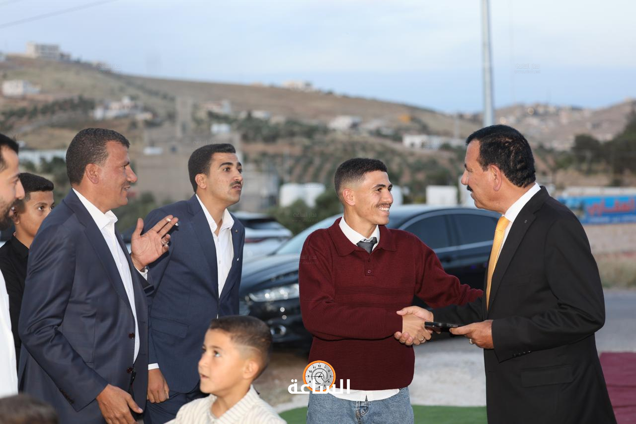 Madar Al-Saa Images 0.38000842947045044