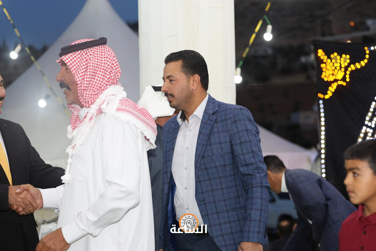 Madar Al-Saa Images 0.5169506233686499