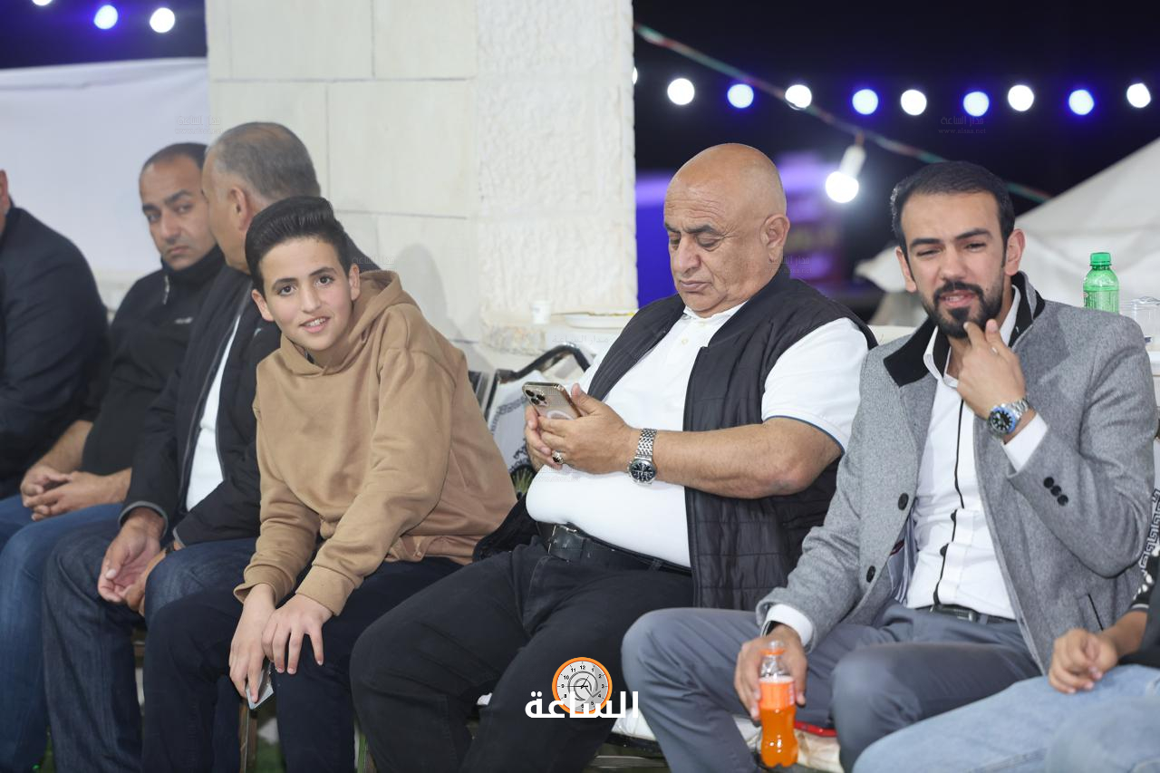 Madar Al-Saa Images 0.7392038431091006