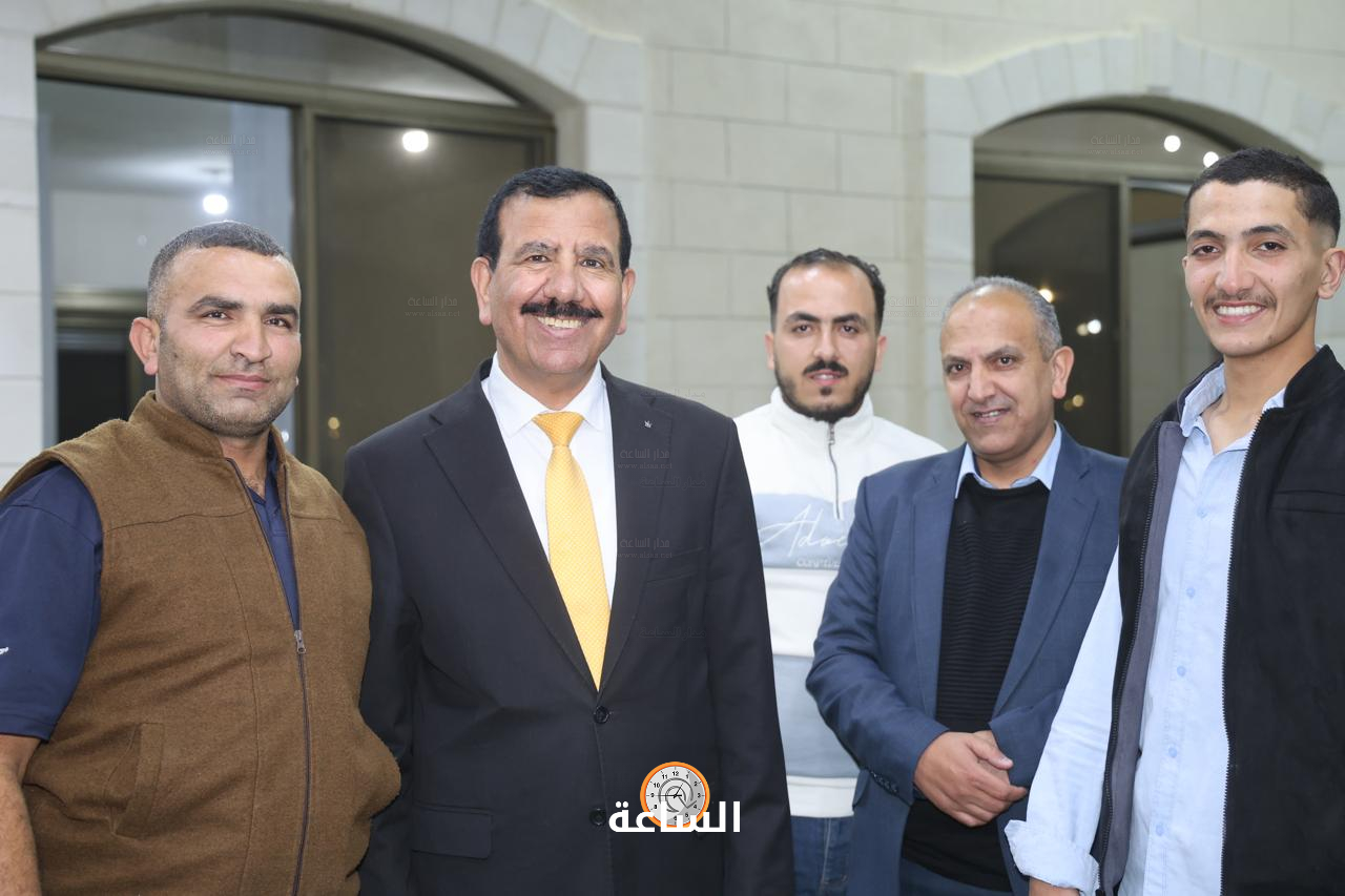 Madar Al-Saa Images 0.5250127230945363