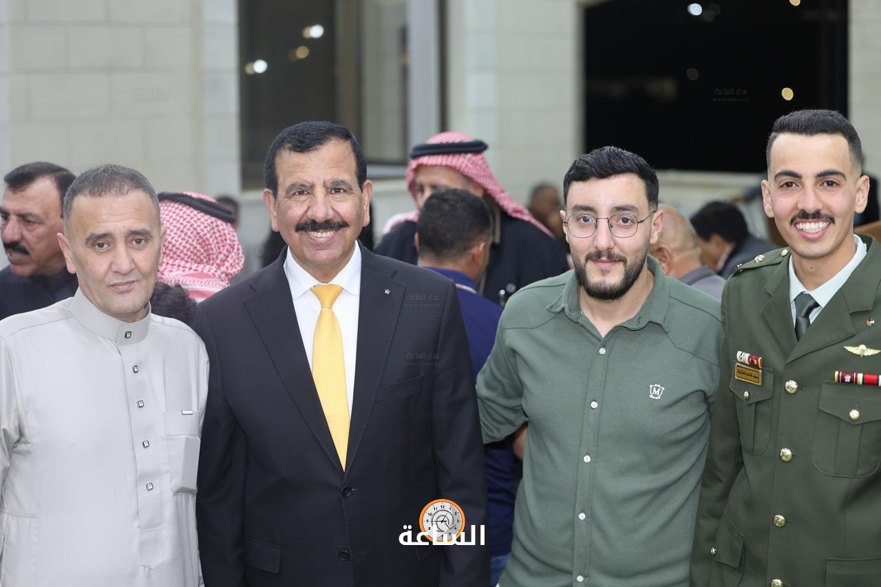 Madar Al-Saa Images 0.01897786021928627