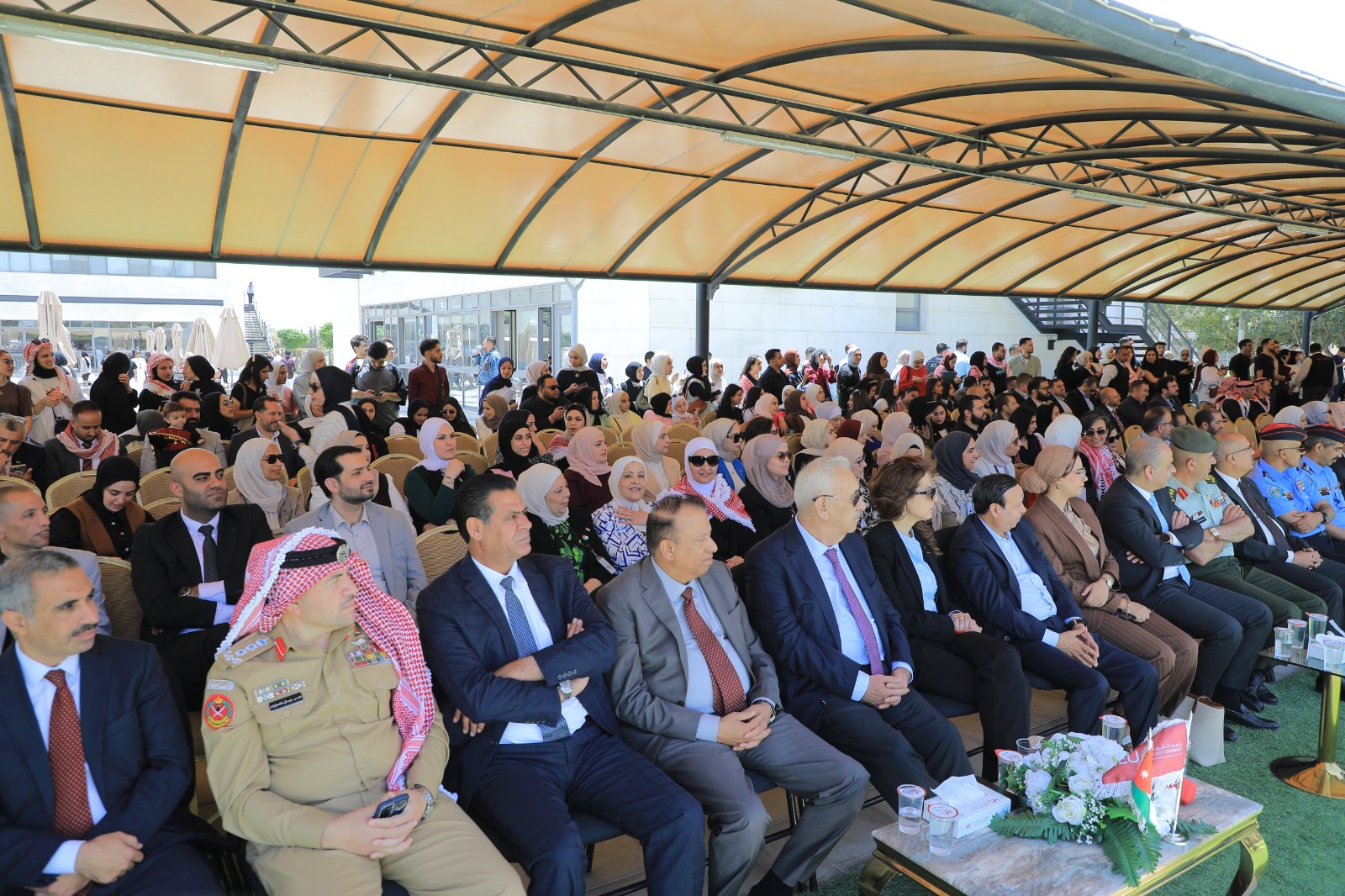 Madar Al-Saa Images 0.40539863037441126