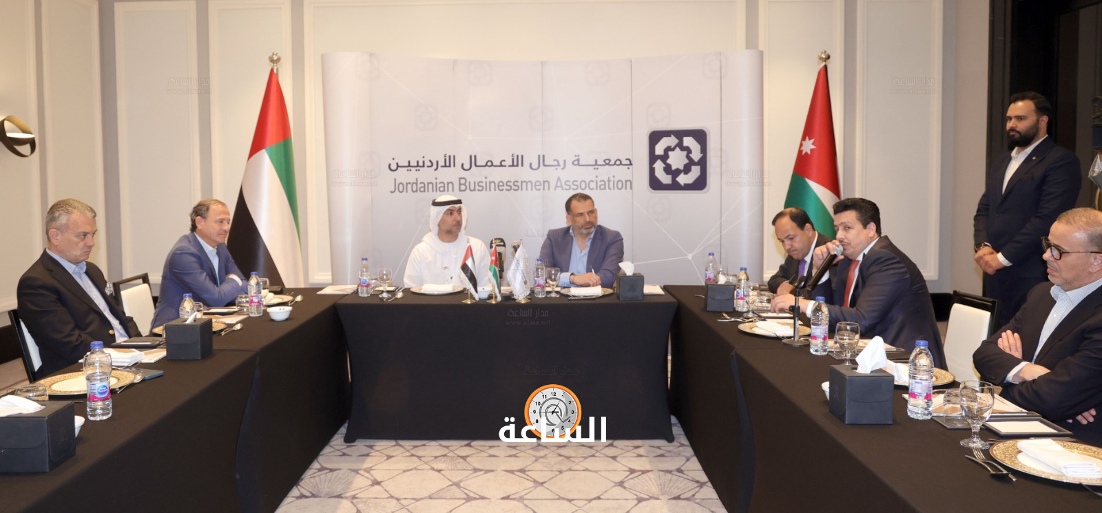Madar Al-Saa Images 0.3774869440946539